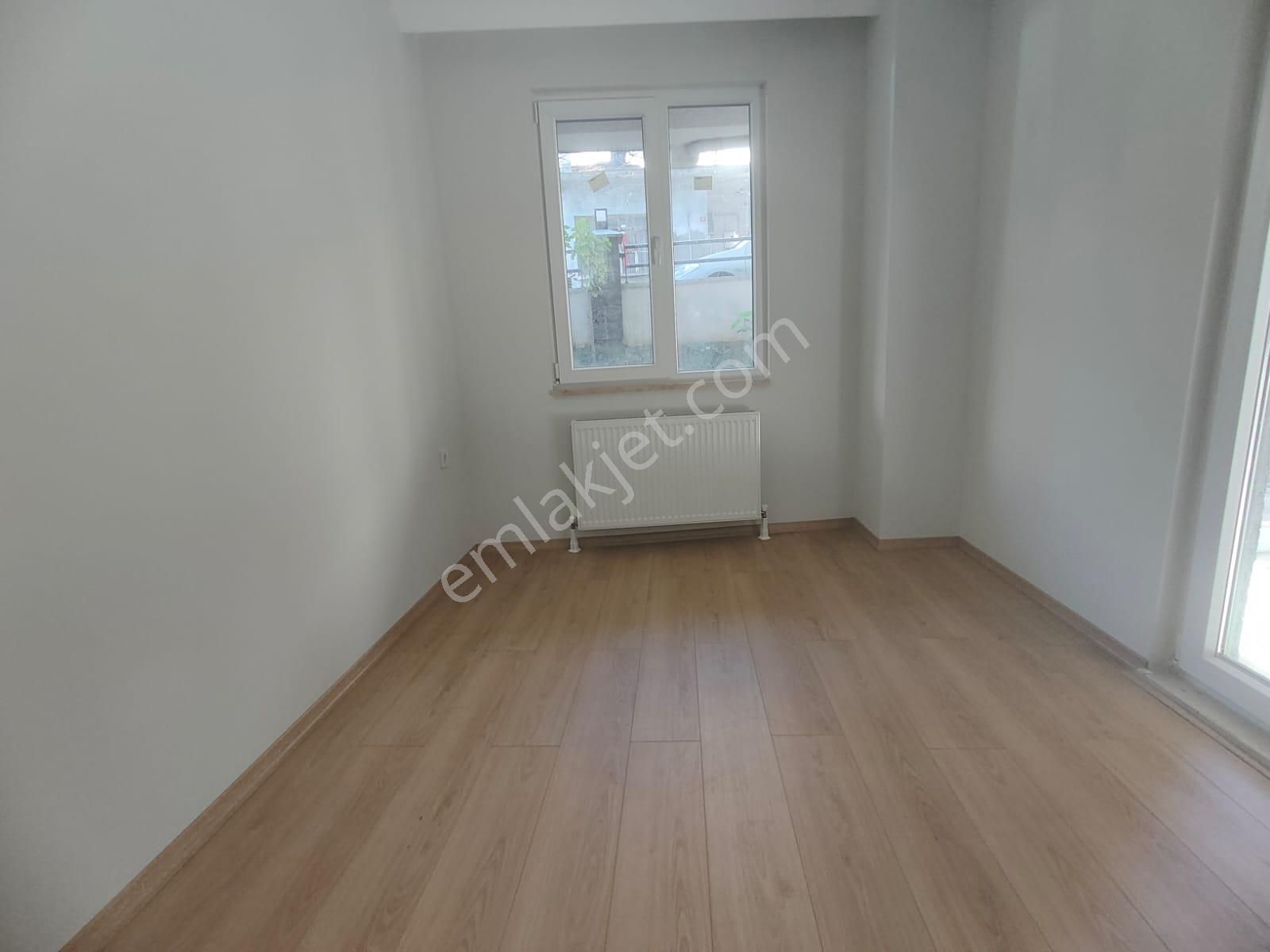 Emlak Dünyasından Maltepe Altıntepede 1+1 Bahçe Kullanımlı - Görsel 7