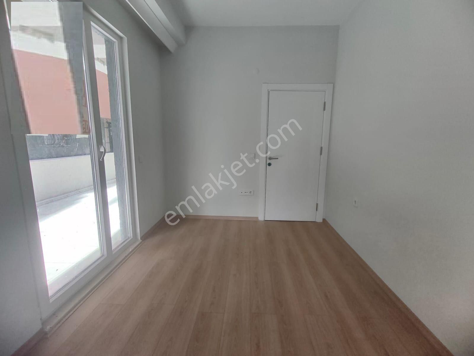 Emlak Dünyasından Maltepe Altıntepede 1+1 Bahçe Kullanımlı - Görsel 6