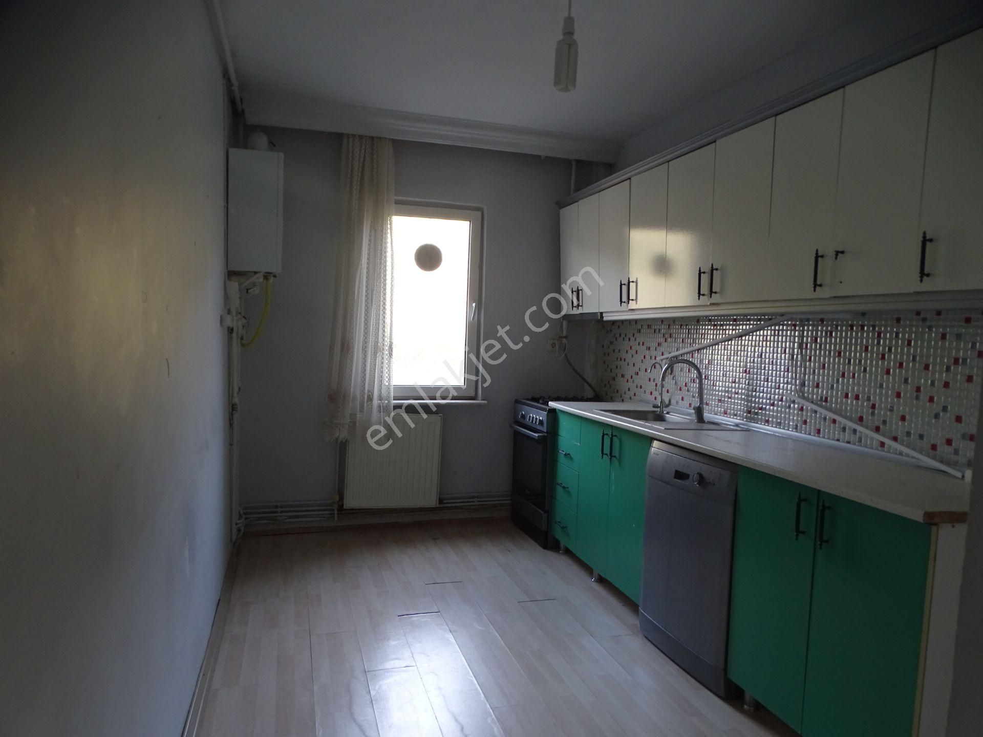 Sarıyer İstinye Boğaziçi Sitesinde Kiralık 3+1 Kombili - Görsel 7