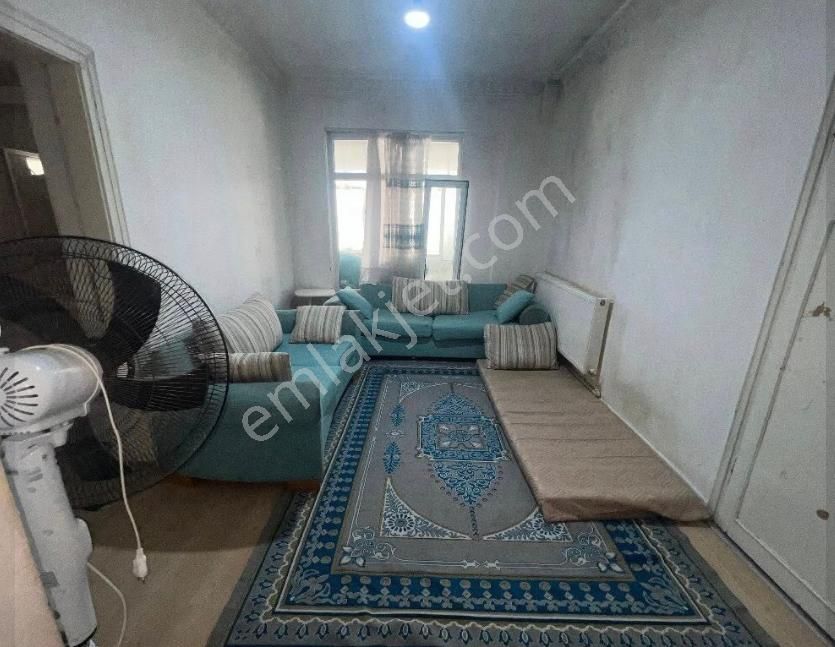 Şehir Merkezin'de 4 Katlı Binanın 4.katı 110 M² 3 Odalı Kombili Kü.ükmustafa Gülük Mah.