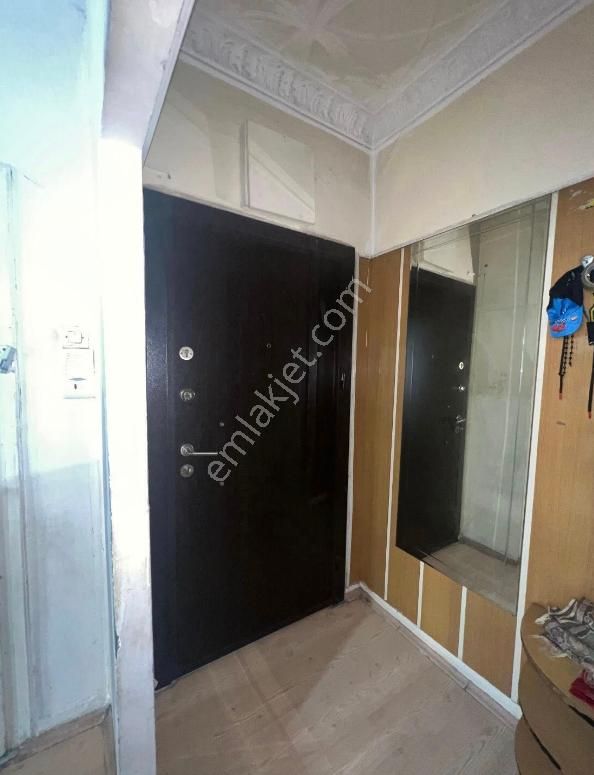 Şehir Merkezin'de 4 Katlı Binanın 4.katı 110 M² 3 Odalı Kombili Kü.ükmustafa Gülük Mah. - Görsel 6