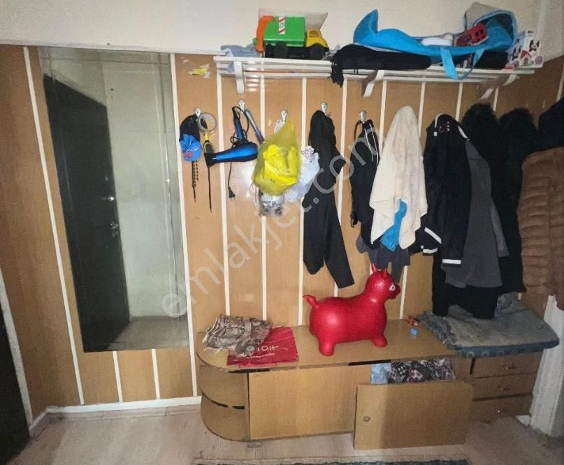 Şehir Merkezin'de 4 Katlı Binanın 4.katı 110 M² 3 Odalı Kombili Kü.ükmustafa Gülük Mah. - Görsel 5