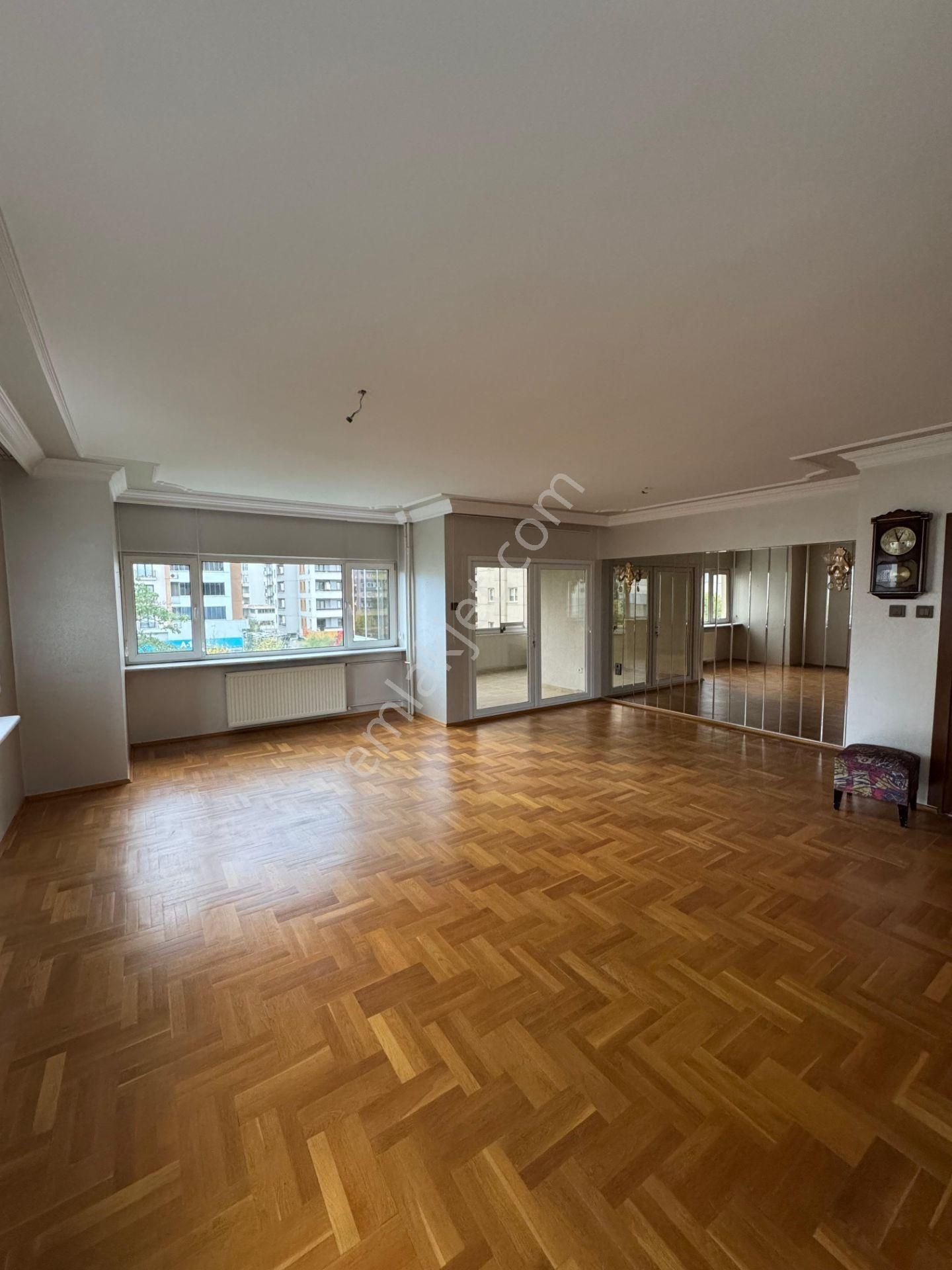 Bahar'dan Nilüfer'in Köklü Sitelerinden Özüçler'de Kiralık Geniş Ve Lüx 3+1 Daire - Görsel 7