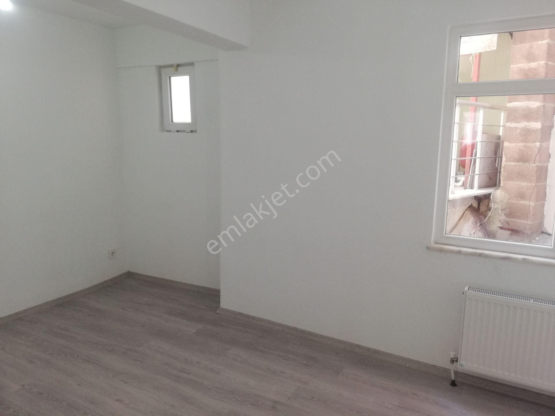 Kemer Köprü Mahallesinde Caddede Komple Bina - Görsel 24