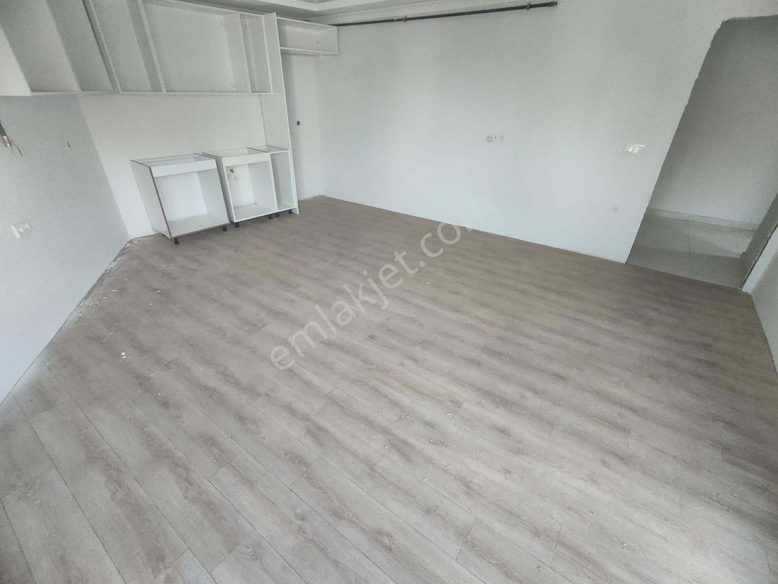 Emlak Dünyasından Altıntepede Ara Kat 2+1 - Görsel 3