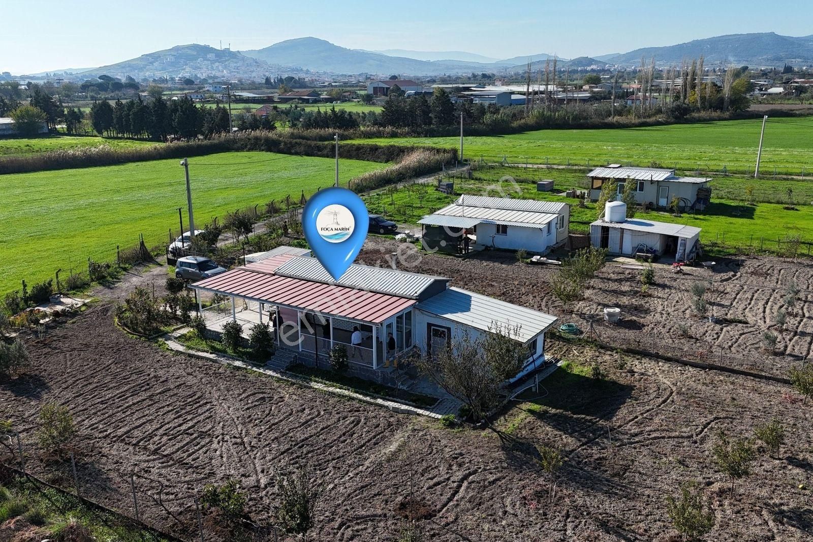 Foça'da- Yapı Kull.belgeli-elektrik- Su Aboneliği Mevcut Bahçe