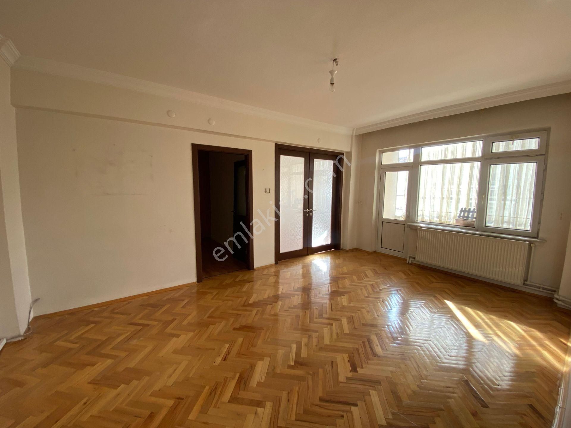 Etlik Mahallesi'nde Cadde Üzerinde 3+1 Daire! - Görsel 10