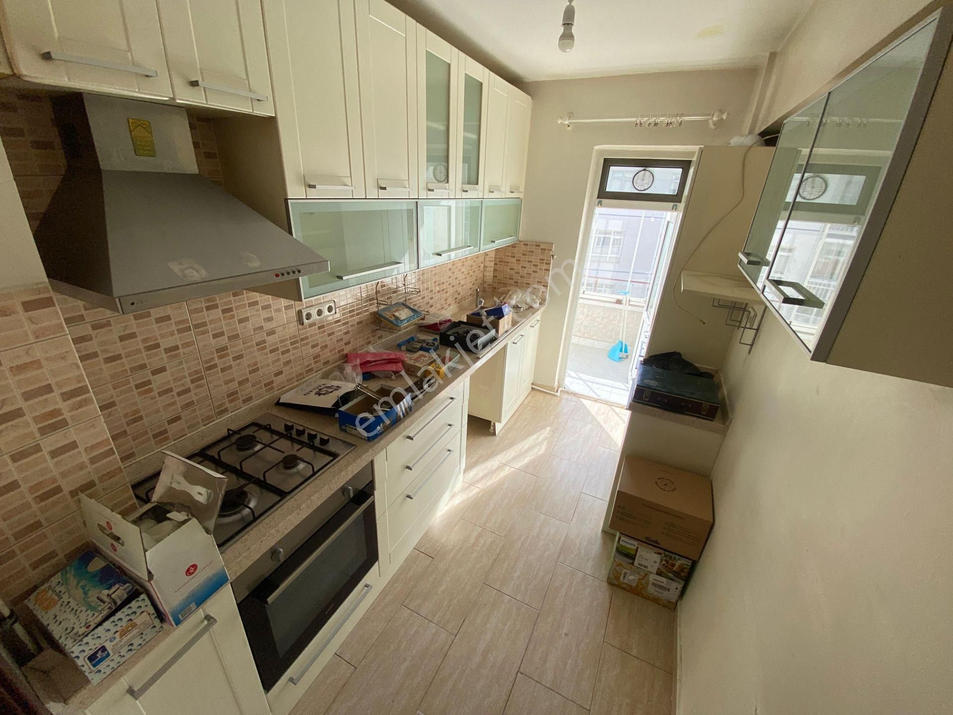 Etlik Mahallesi'nde Cadde Üzerinde 3+1 Daire!