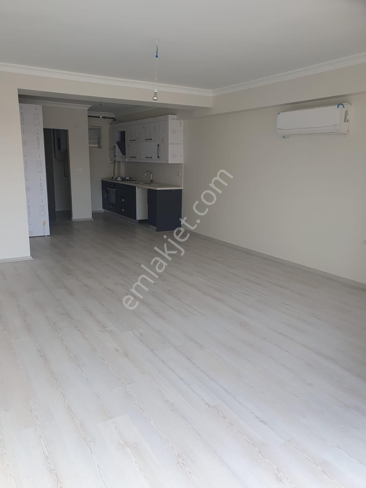 Güvenci'den Bostanlı'da 2+1,100 M² - Görsel 3