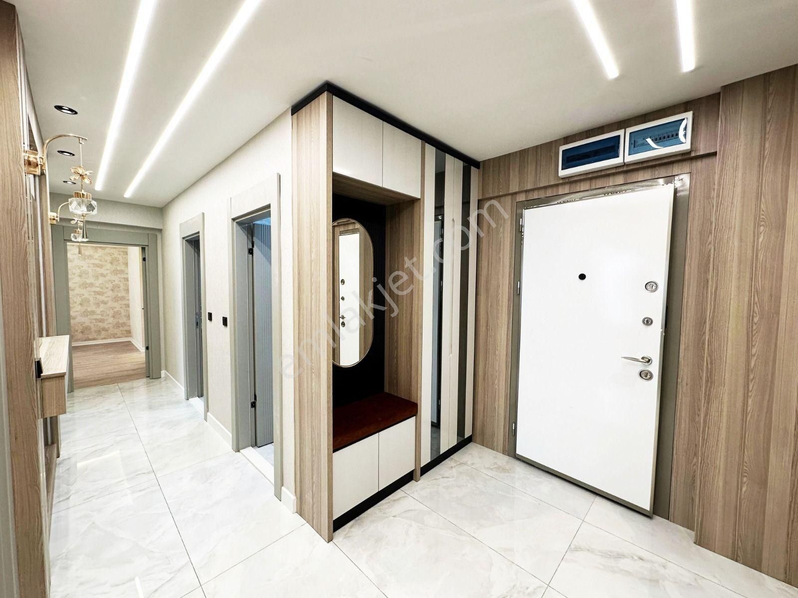 Ovacık Mahallesi'nde Sıfır Binada Full Lüks Yapılı 3+1 Daire! - Görsel 23