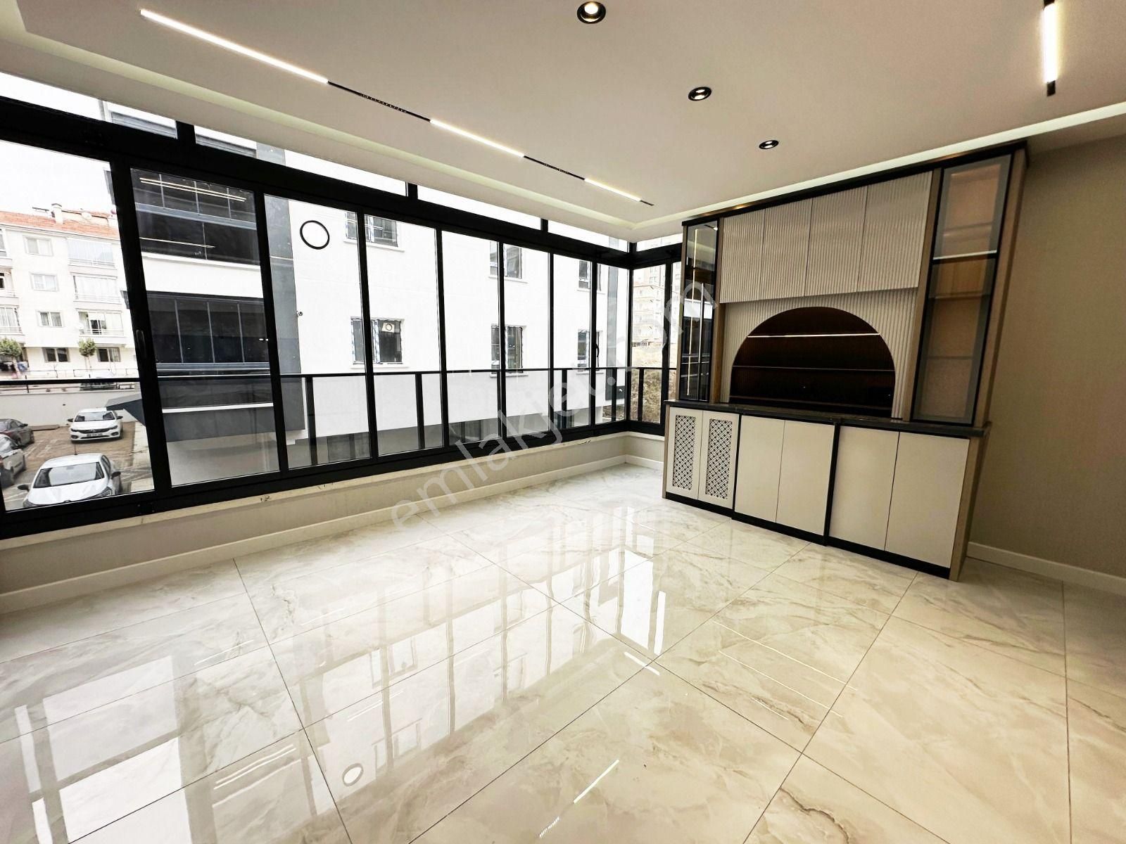 Ovacık Mahallesi'nde Sıfır Binada Full Lüks Yapılı 3+1 Daire! - Görsel 4