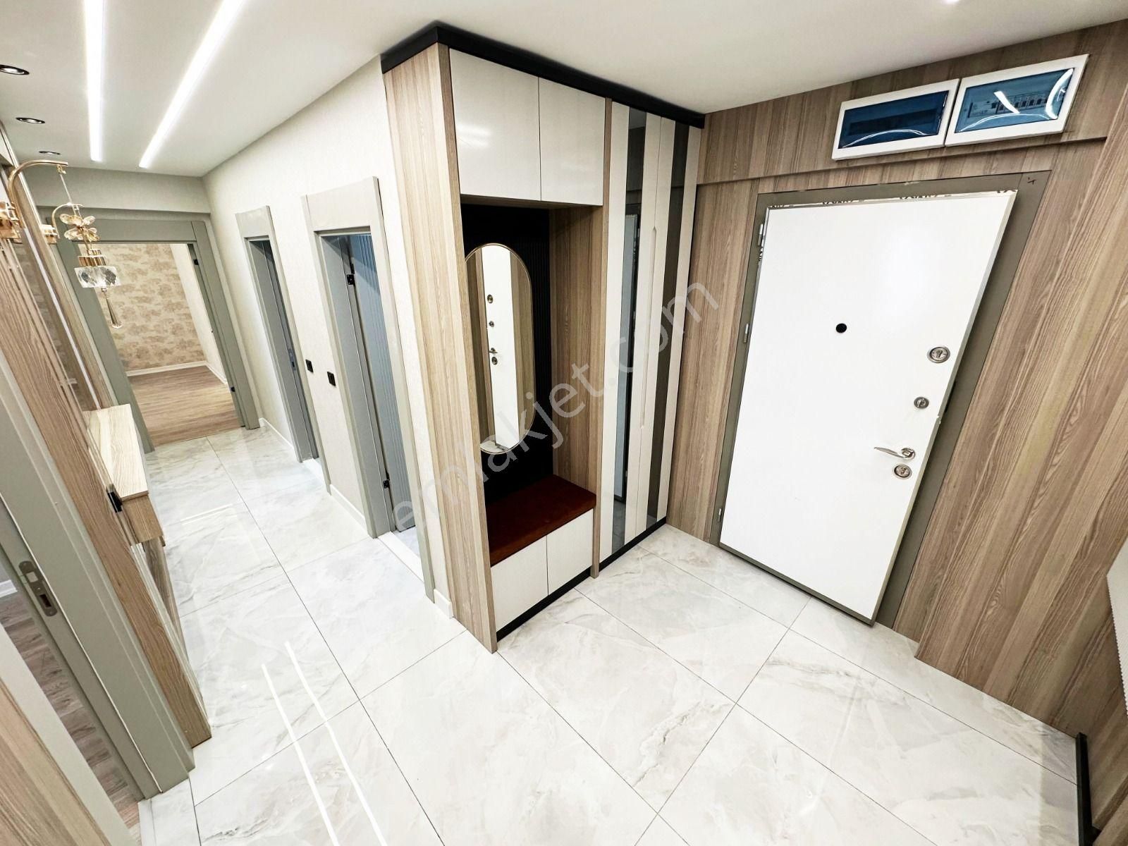 Ovacık Mahallesi'nde Sıfır Binada Full Lüks Yapılı 3+1 Daire! - Görsel 26