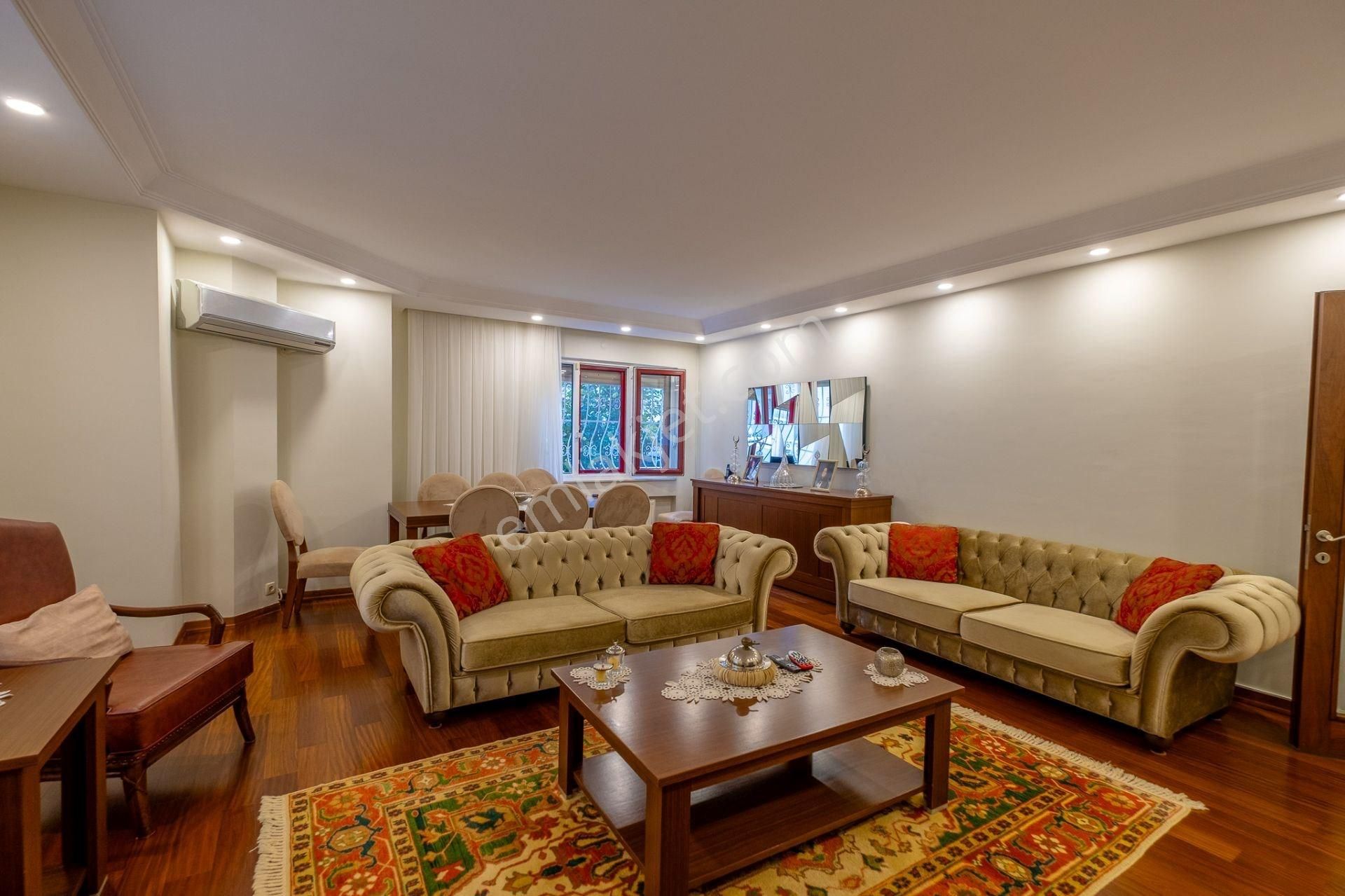 Florya Adakale Blg. Teraslı 4+1 220m2 Bakımlı Satılık Daire - Görsel 3