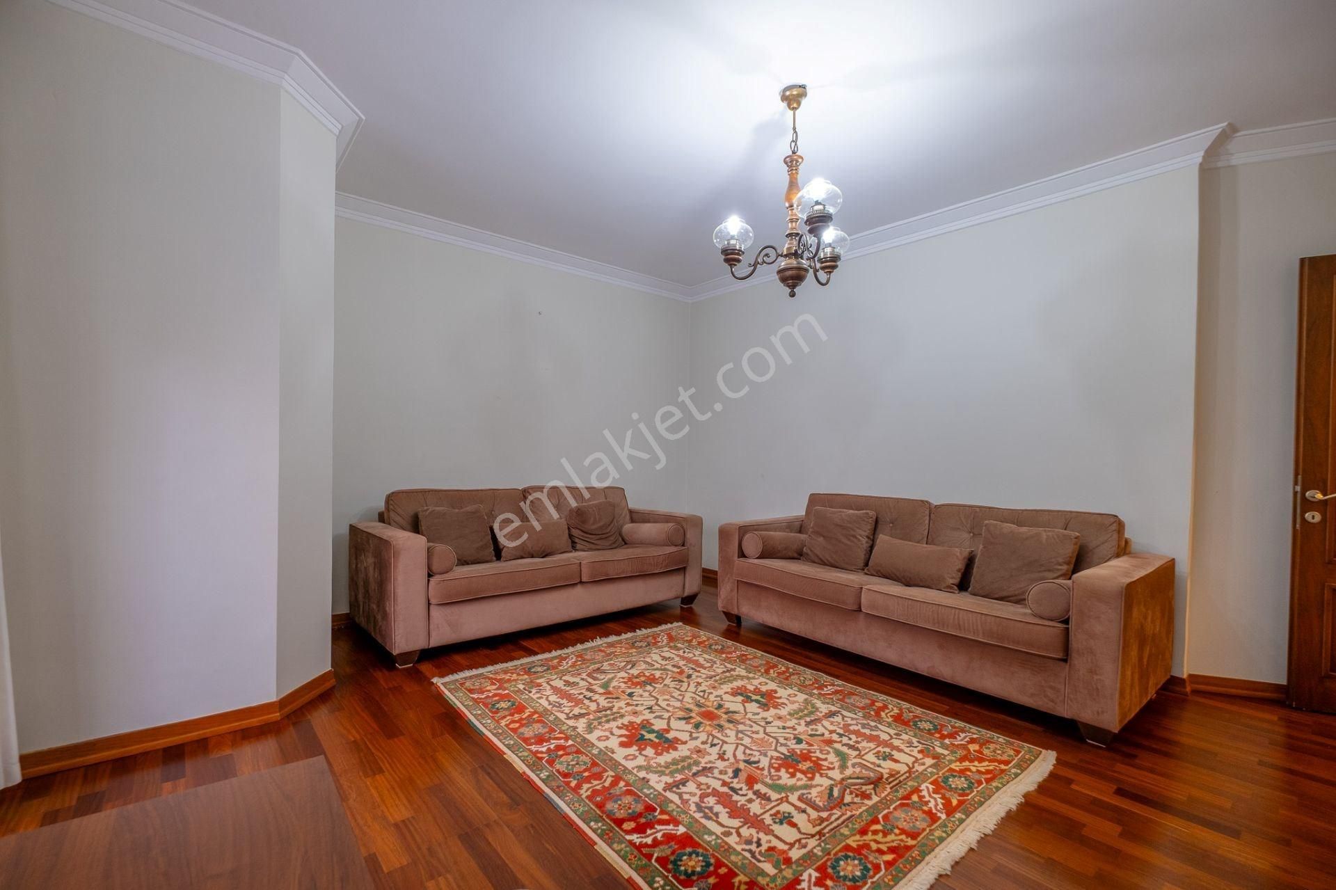 Florya Adakale Blg. Teraslı 4+1 220m2 Bakımlı Satılık Daire - Görsel 17