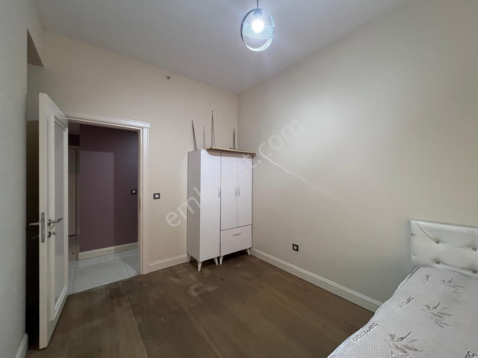 Kiptaş Venezia Mega'da Satılık 2+1 Balkonlu Kapalı Mutfak Daire - Görsel 8