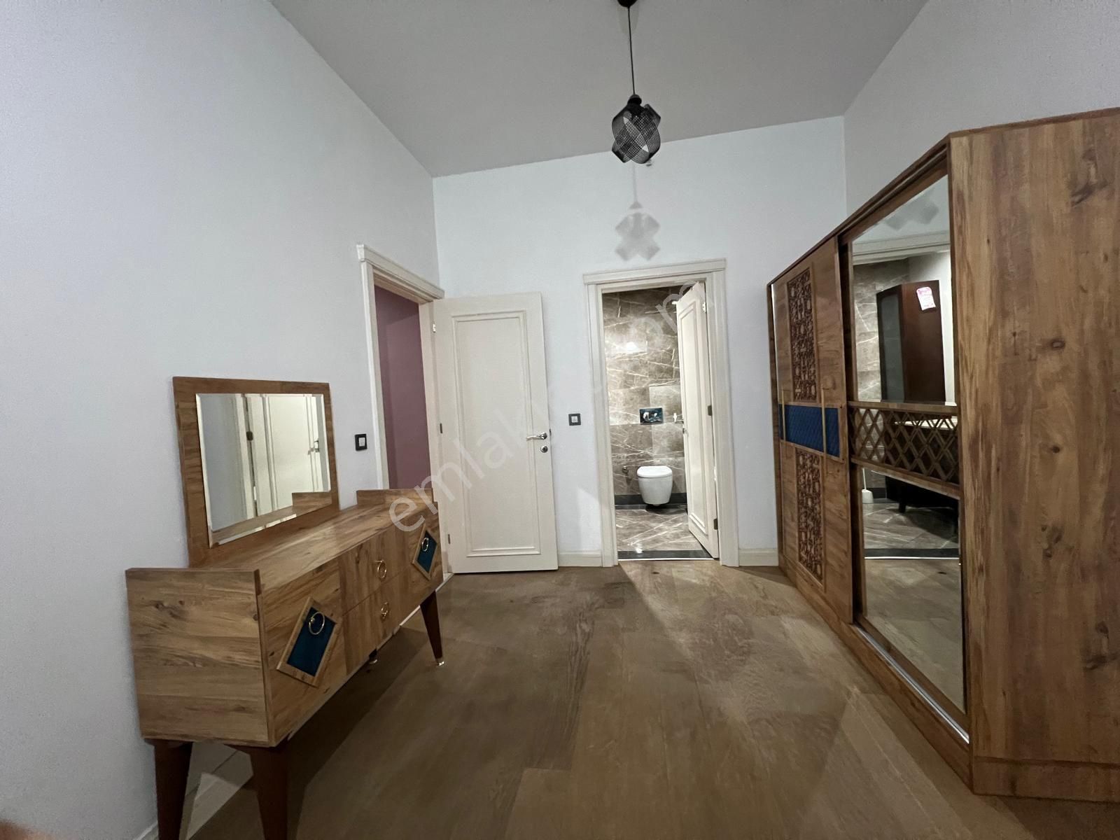 Kiptaş Venezia Mega'da Satılık 2+1 Balkonlu Kapalı Mutfak Daire - Görsel 4