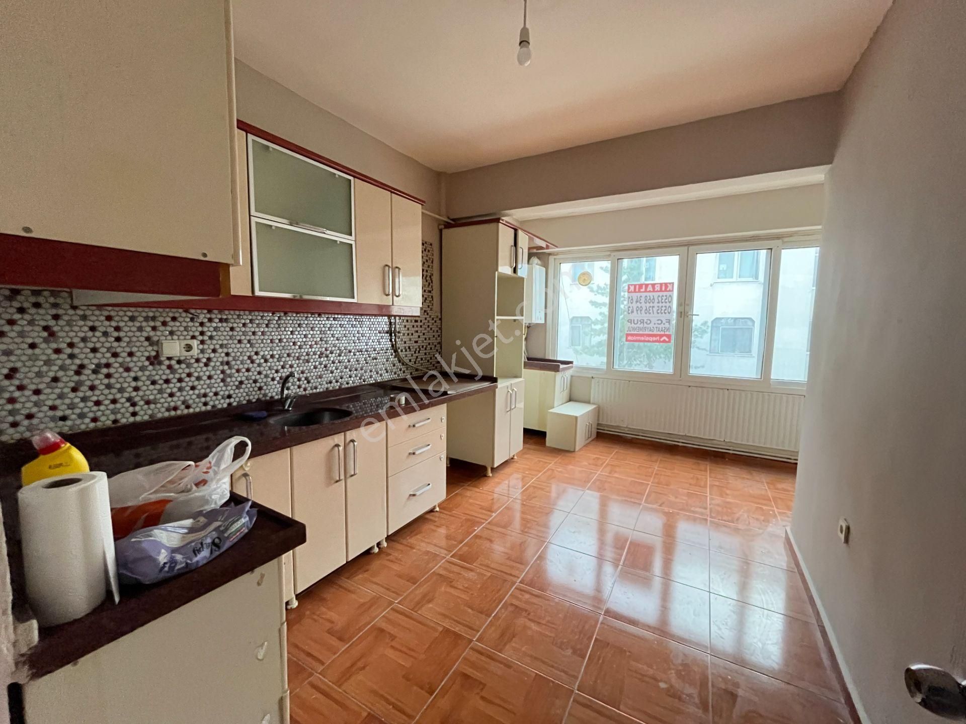 Büyükçekmece Fatih Mah İçi Yapılı Temiz Merkezi Geniş 3+1 Kiralık Daire - Görsel 22