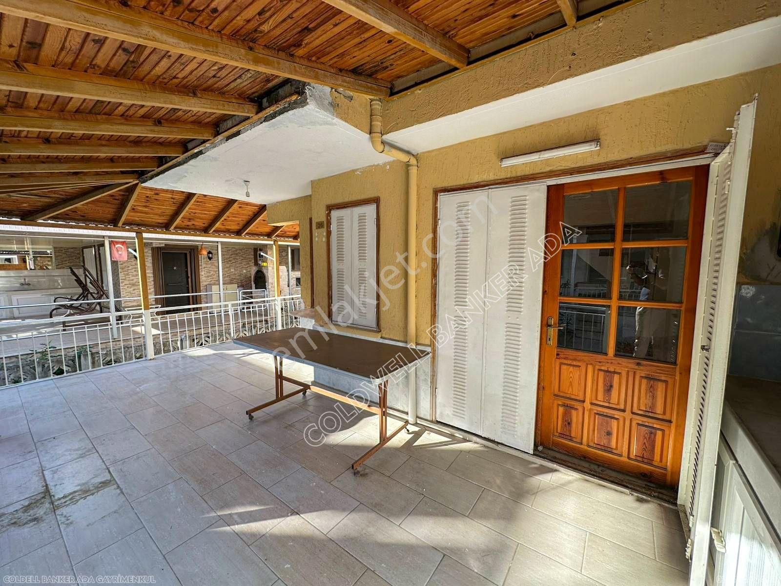 Kuşadası Sahil Siteleri Bölgesinde Denize Yürüme Mesafesinde 2+1 Villa - Görsel 11