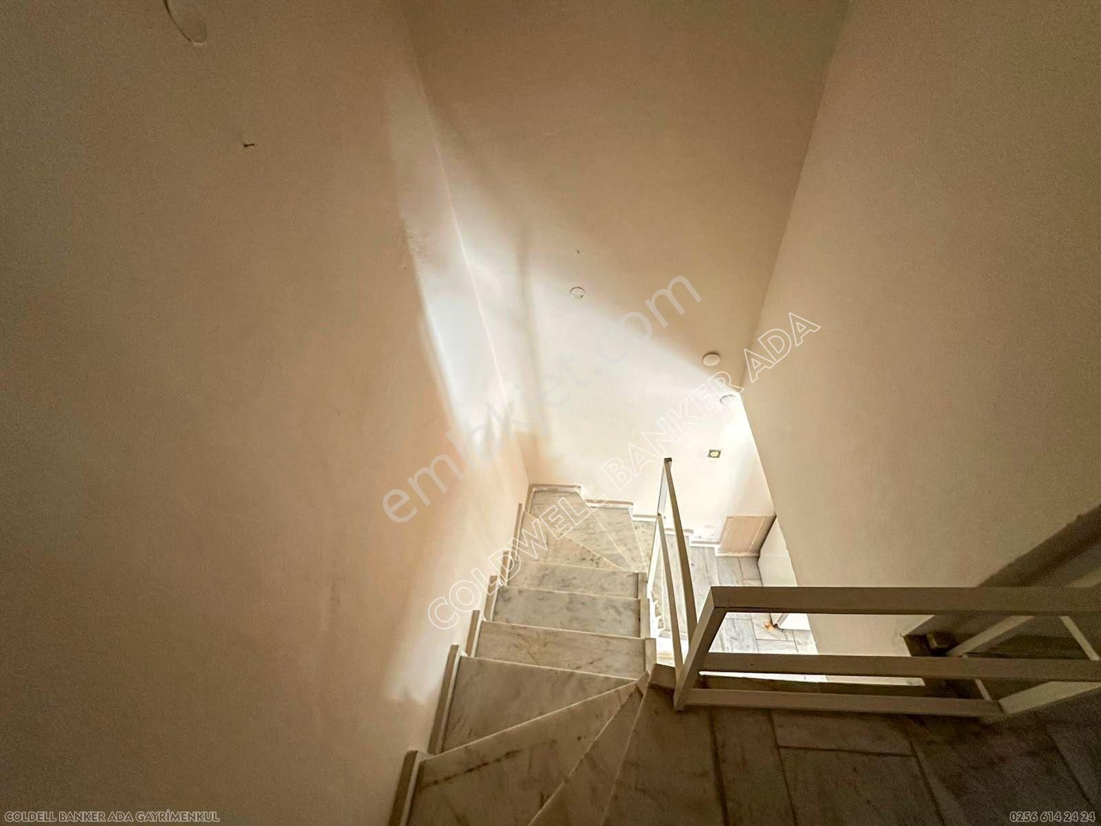 Kuşadası Sahil Siteleri Bölgesinde Denize Yürüme Mesafesinde 2+1 Villa - Görsel 20