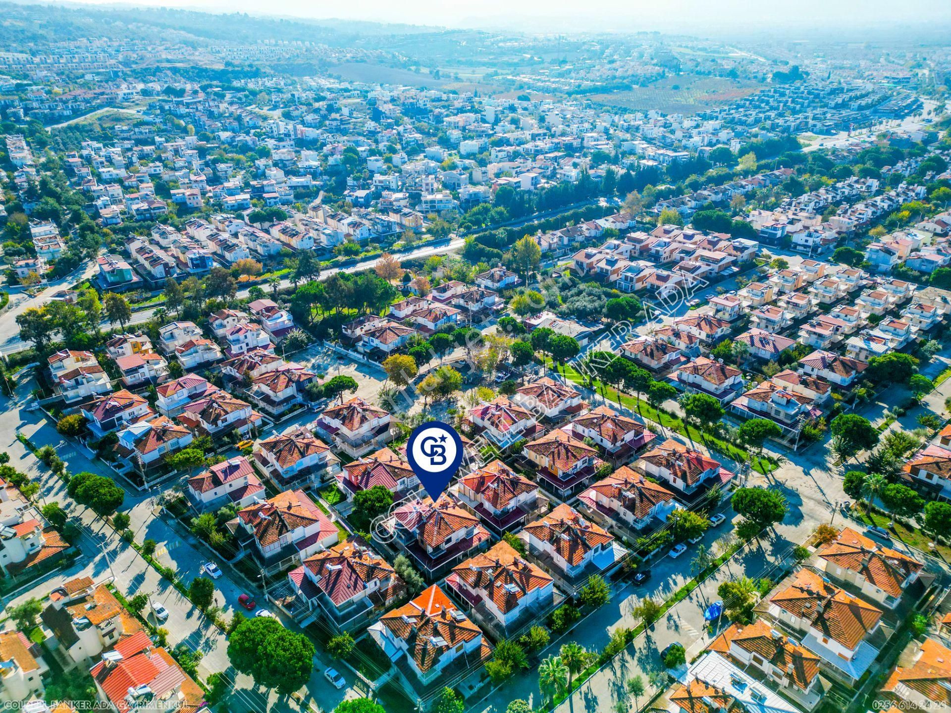 Kuşadası Sahil Siteleri Bölgesinde Denize Yürüme Mesafesinde 2+1 Villa - Görsel 7