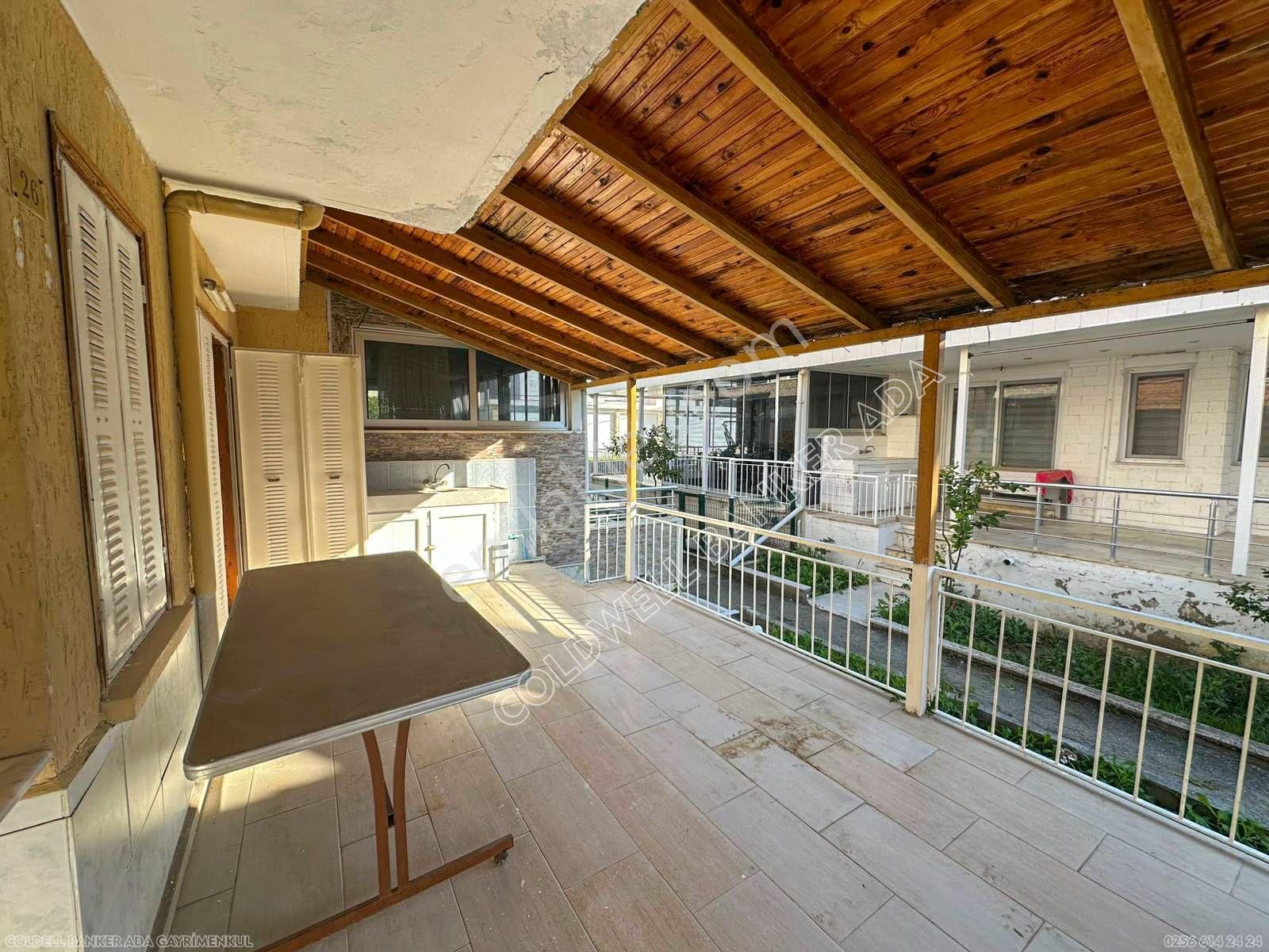 Kuşadası Sahil Siteleri Bölgesinde Denize Yürüme Mesafesinde 2+1 Villa - Görsel 14