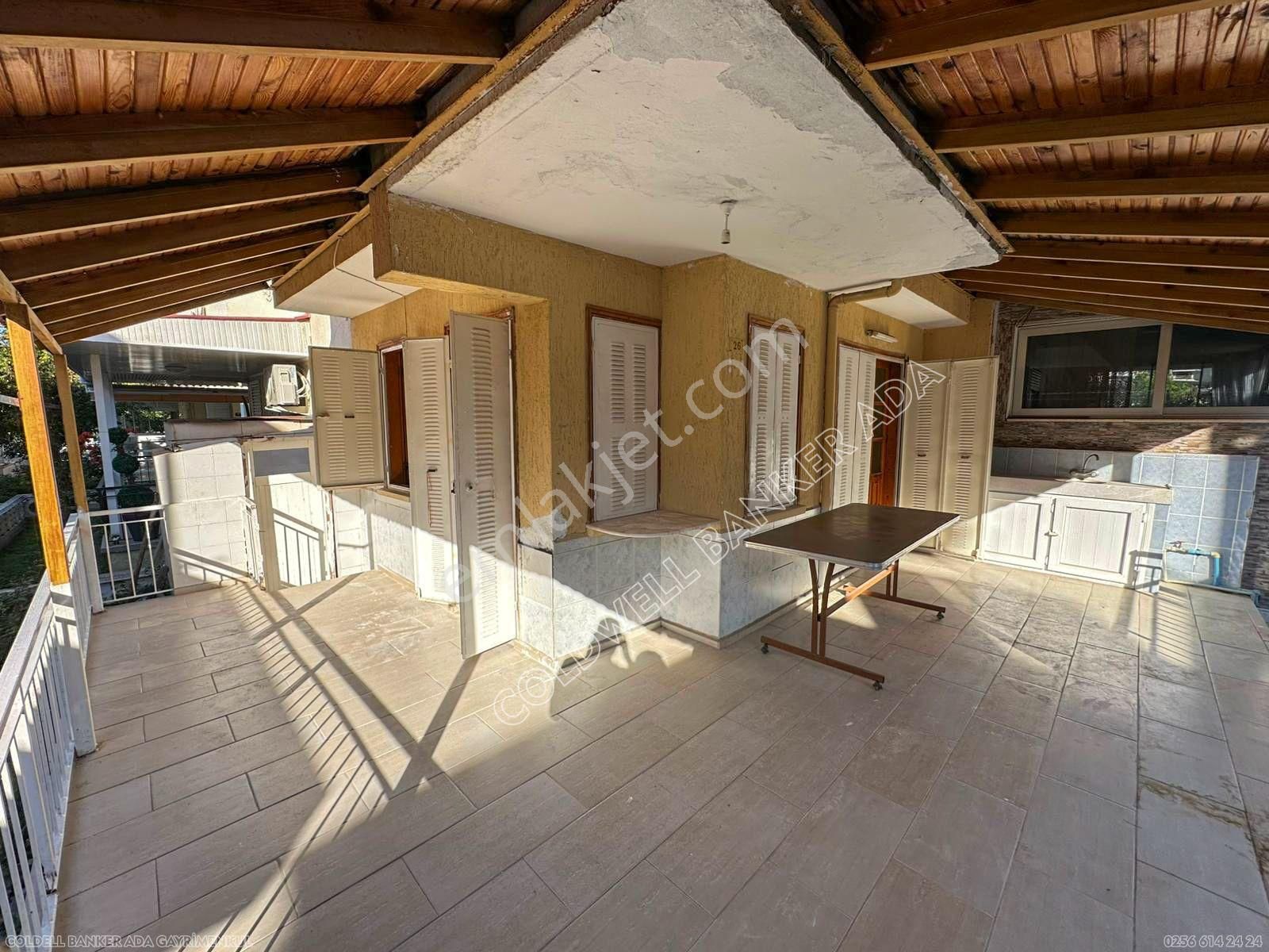 Kuşadası Sahil Siteleri Bölgesinde Denize Yürüme Mesafesinde 2+1 Villa - Görsel 12