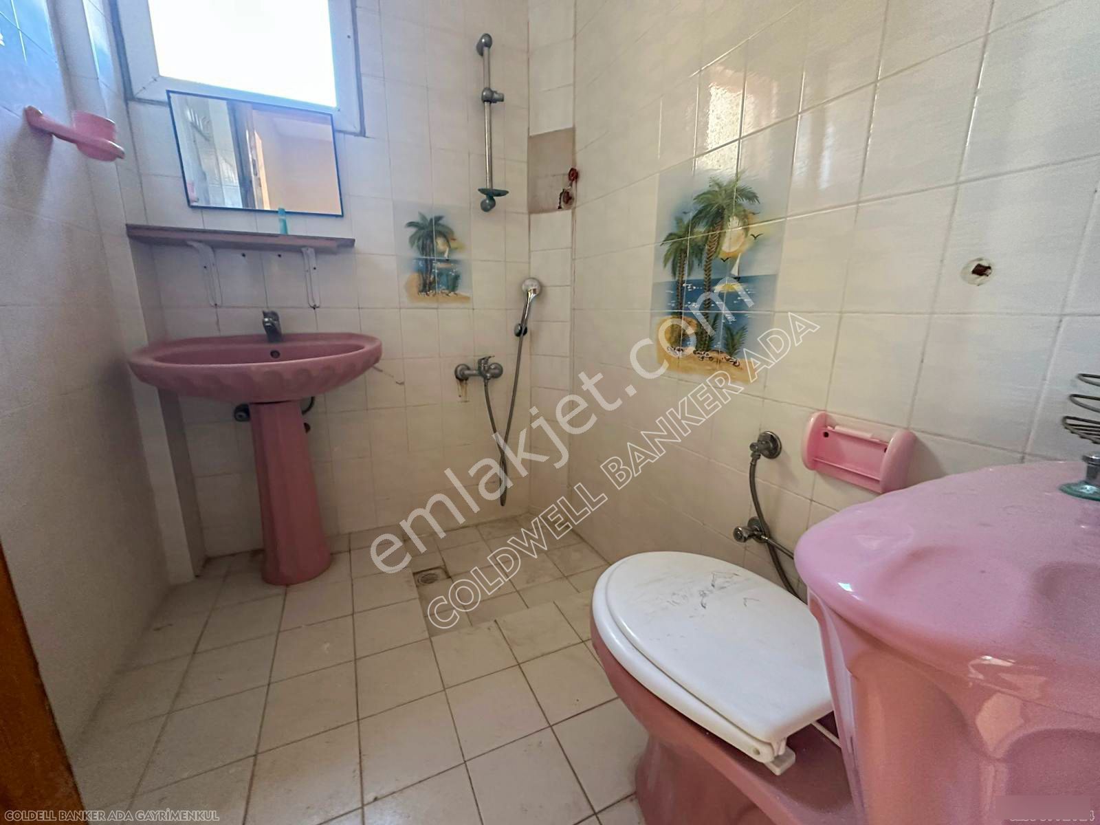 Kuşadası Sahil Siteleri Bölgesinde Denize Yürüme Mesafesinde 2+1 Villa - Görsel 22