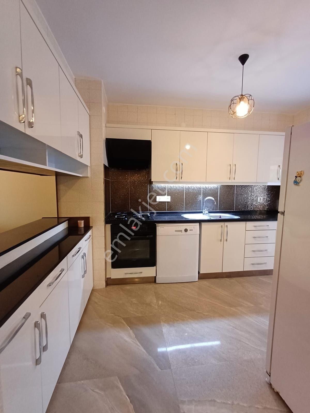 Çeşme Boyalık 5 Oda 2 Banyo Denize Plaja 200 M Sezonda Kiralık - Görsel 17