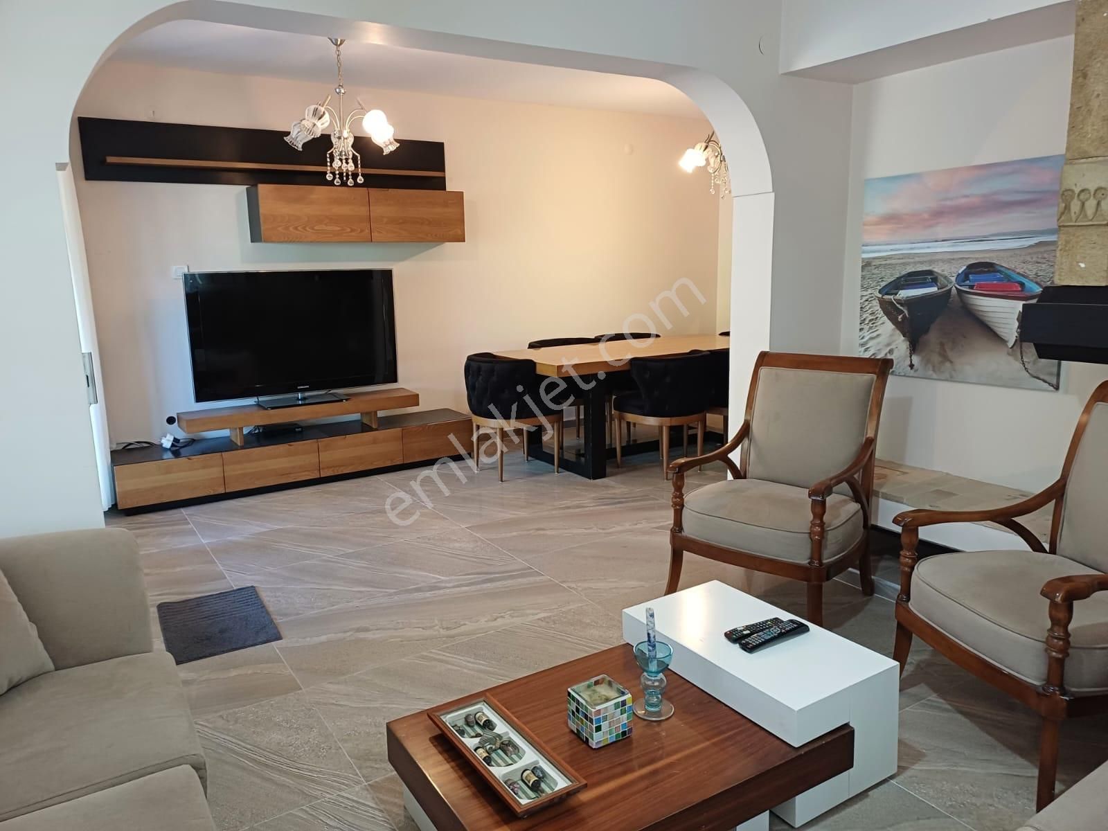 Çeşme Boyalık 5 Oda 2 Banyo Denize Plaja 200 M Sezonda Kiralık - Görsel 13