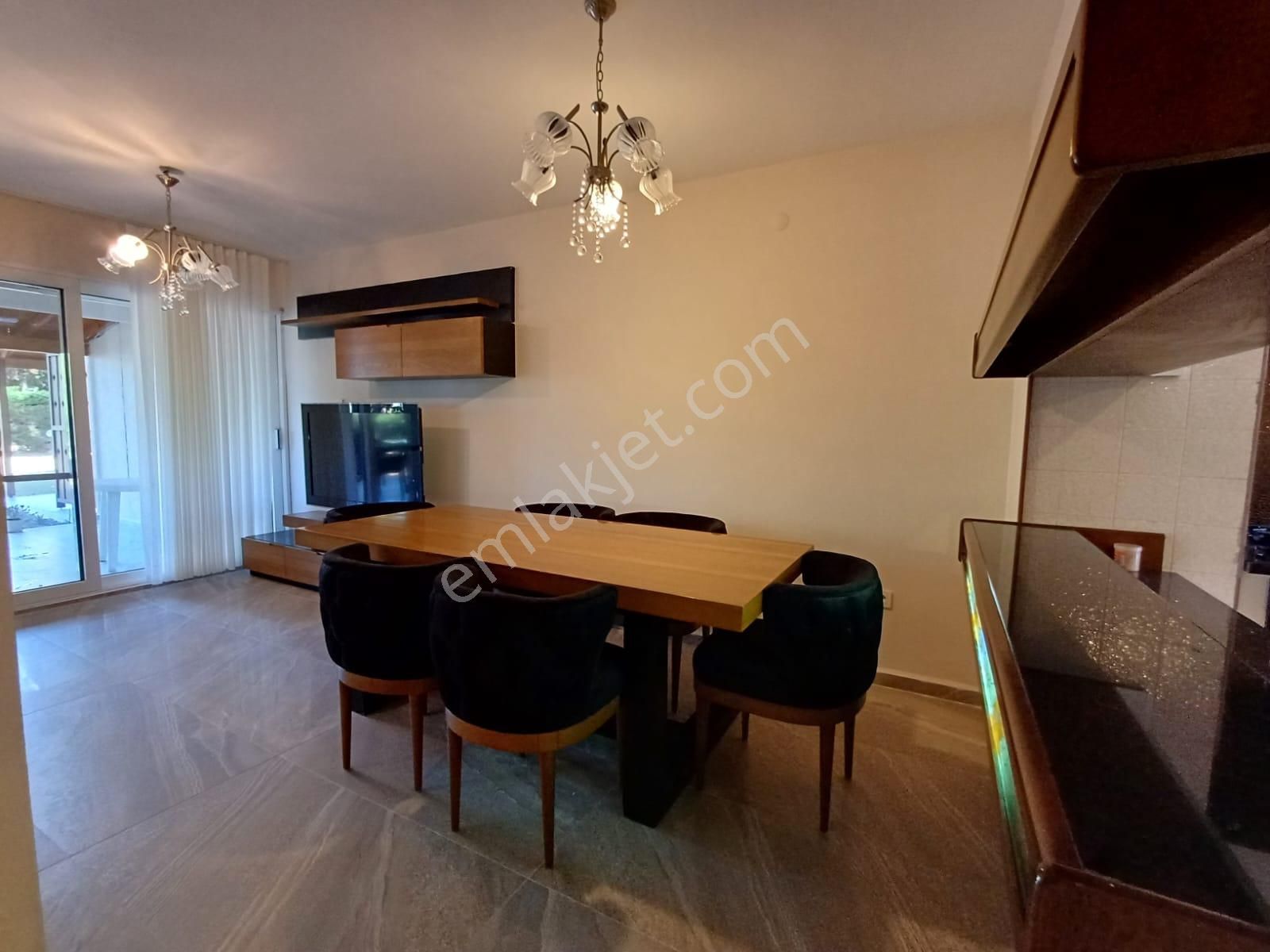 Çeşme Boyalık 5 Oda 2 Banyo Denize Plaja 200 M Sezonda Kiralık - Görsel 7