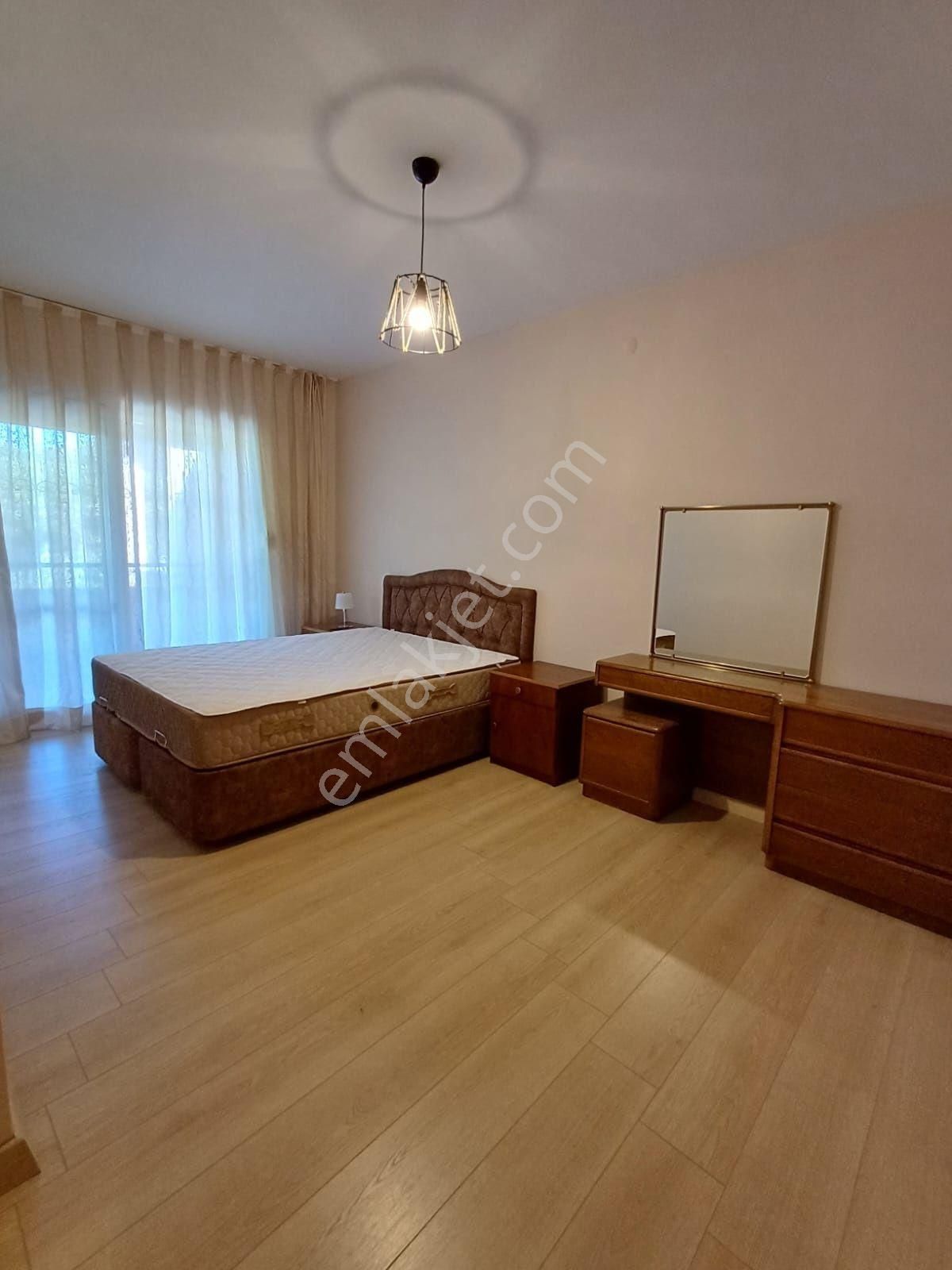 Çeşme Boyalık 5 Oda 2 Banyo Denize Plaja 200 M Sezonda Kiralık - Görsel 26