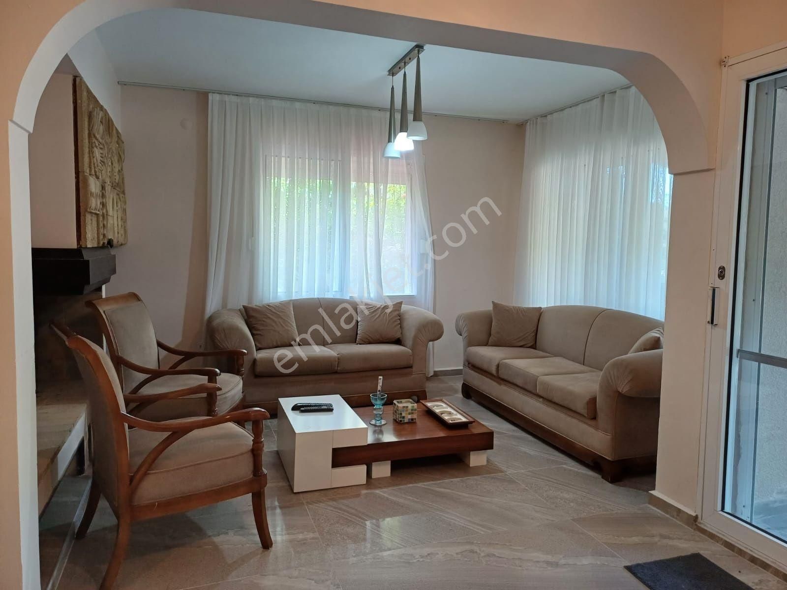 Çeşme Boyalık 5 Oda 2 Banyo Denize Plaja 200 M Sezonda Kiralık - Görsel 8