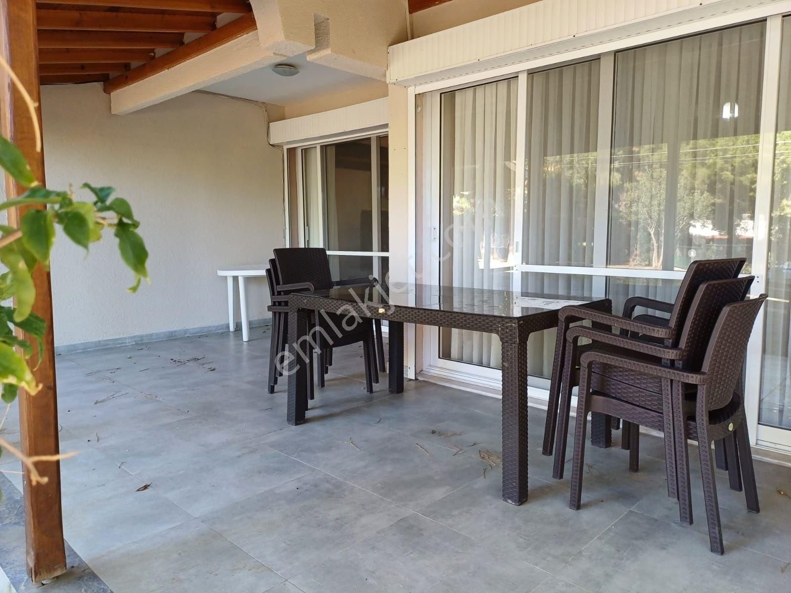 Çeşme Boyalık 5 Oda 2 Banyo Denize Plaja 200 M Sezonda Kiralık - Görsel 4