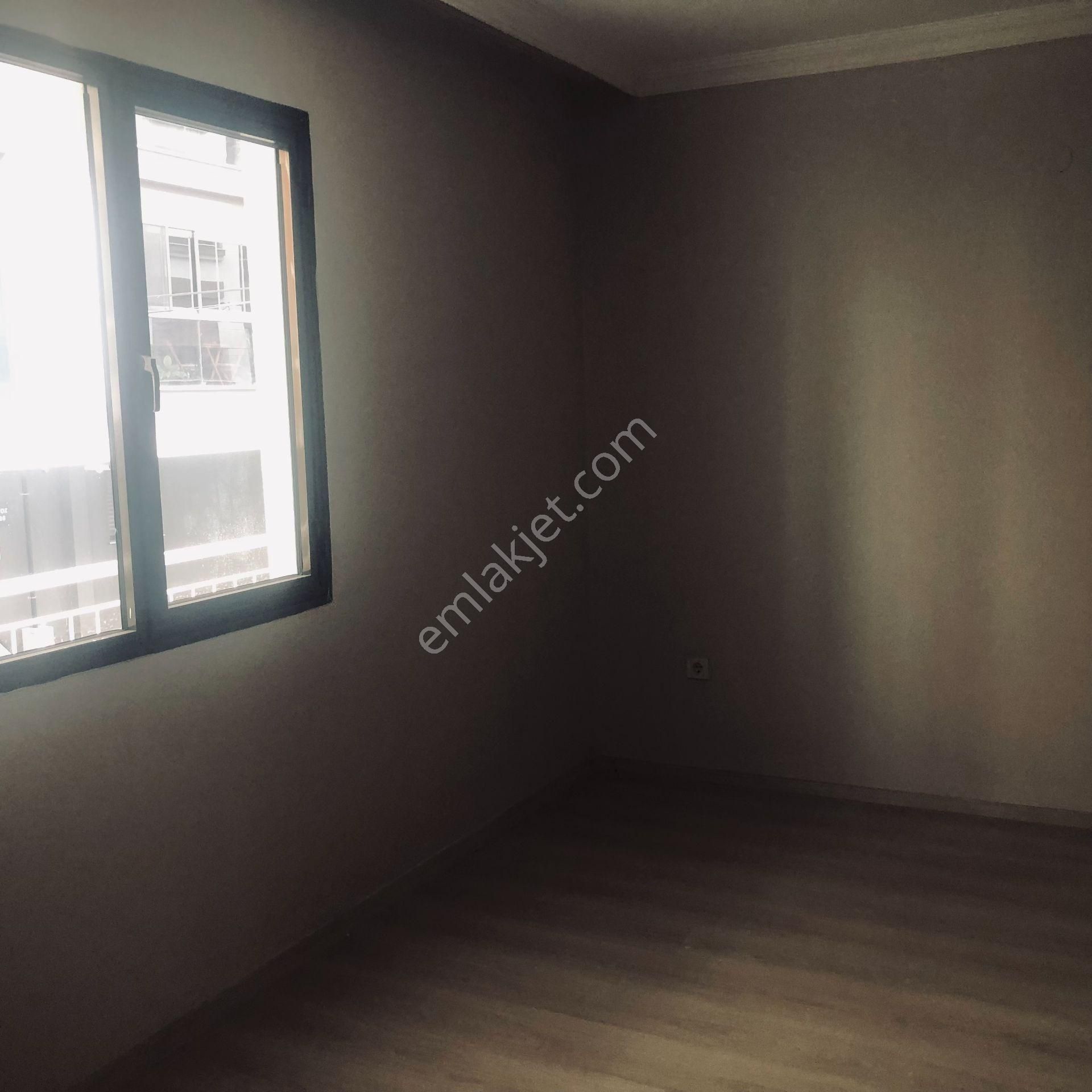 Karşıyaka Yalı Mahallesinde Kiralık 2+1 Ara Kat Daire - Görsel 3
