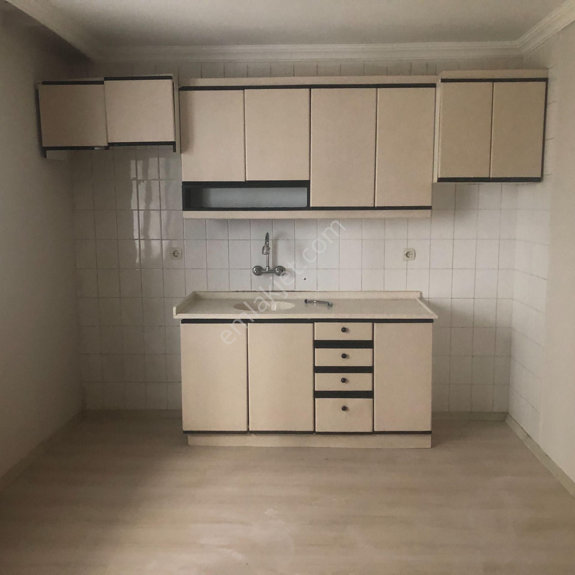 Karşıyaka Yalı Mahallesinde Kiralık 2+1 Ara Kat Daire - Görsel 19