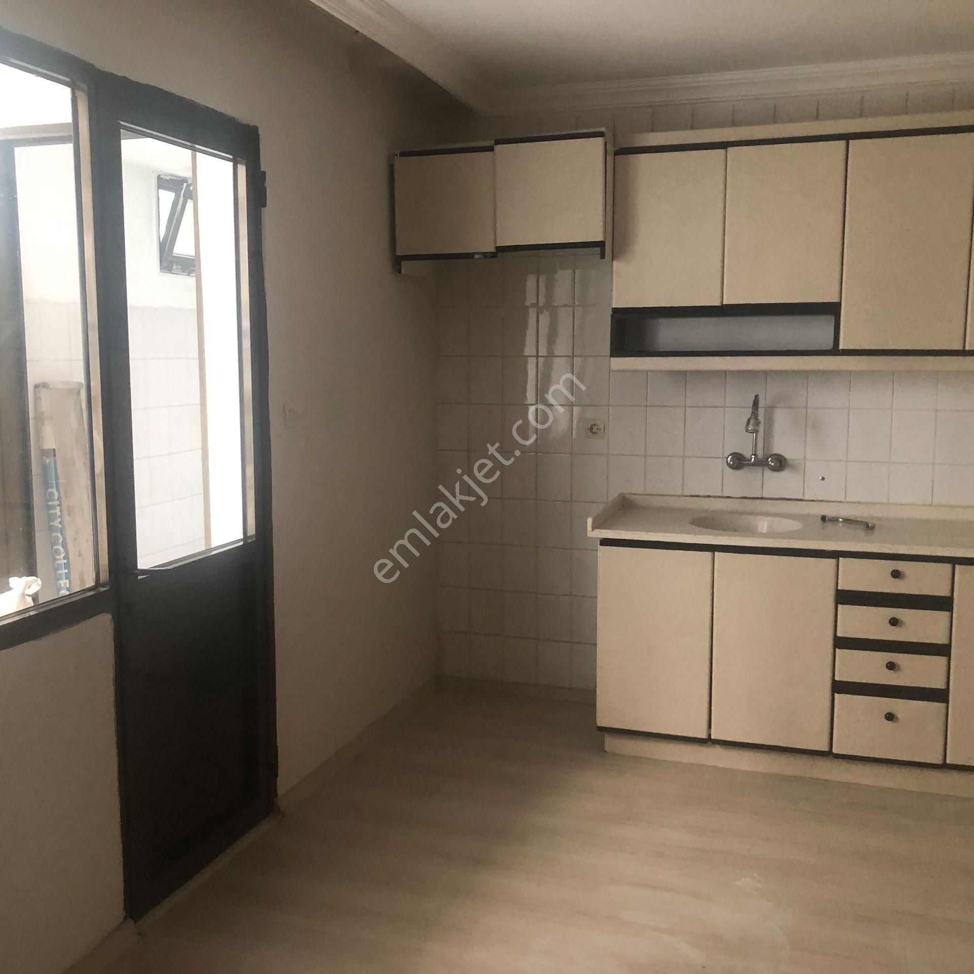 Karşıyaka Yalı Mahallesinde Kiralık 2+1 Ara Kat Daire - Görsel 27