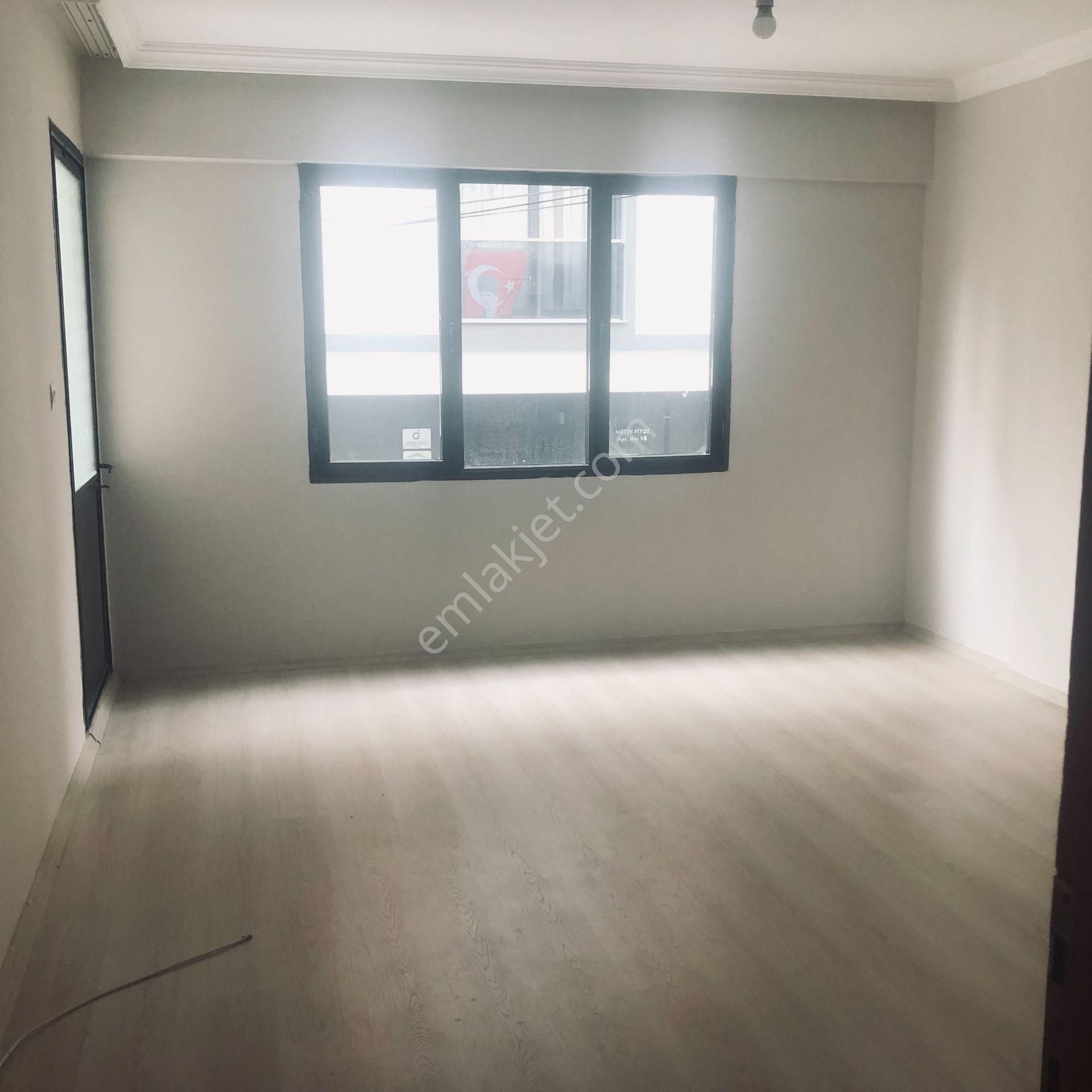 Karşıyaka Yalı Mahallesinde Kiralık 2+1 Ara Kat Daire