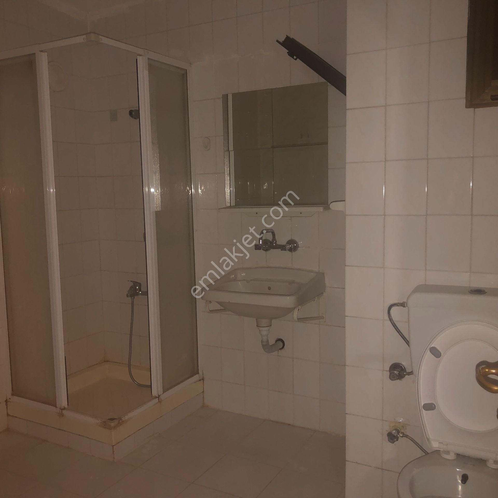 Karşıyaka Yalı Mahallesinde Kiralık 2+1 Ara Kat Daire - Görsel 12