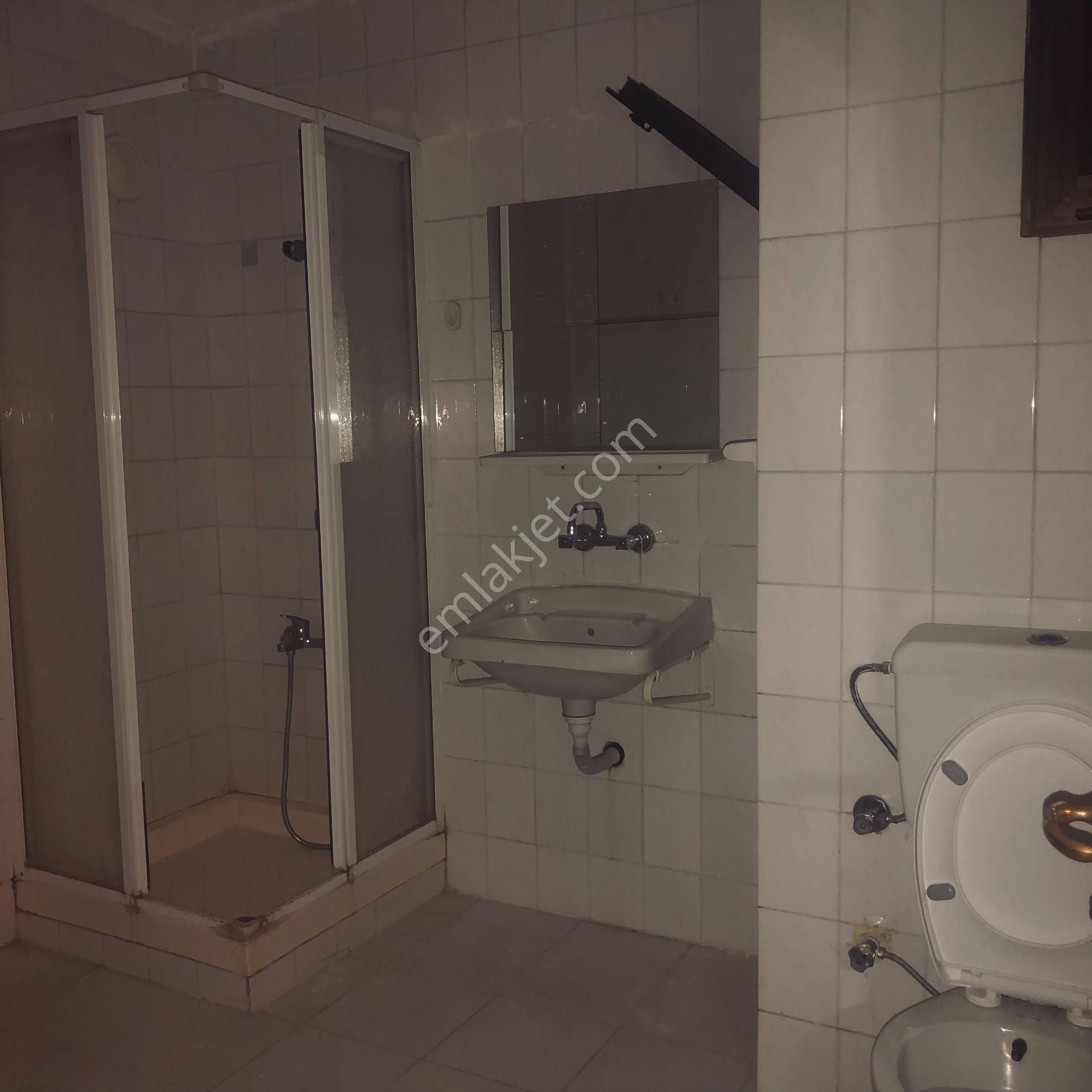 Karşıyaka Yalı Mahallesinde Kiralık 2+1 Ara Kat Daire - Görsel 13