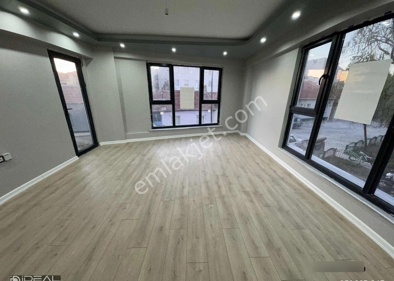 Esentepe Mh. Park Manzaralı Köşe Konumda Satılık 3+1 Daire - Görsel 3