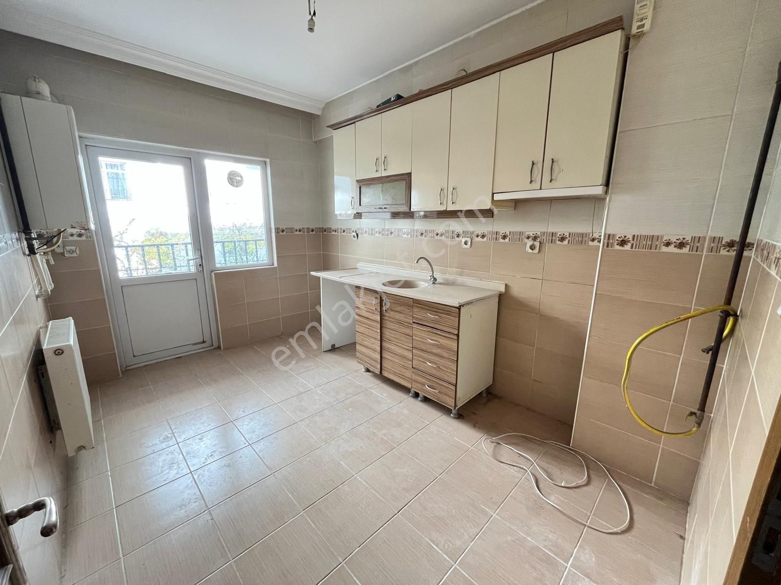 Karapürçek K.villa Yakın 2+1..yüksek.giriş.ön.cephe.kombili..kök.tapu.krefiye - Görsel 9