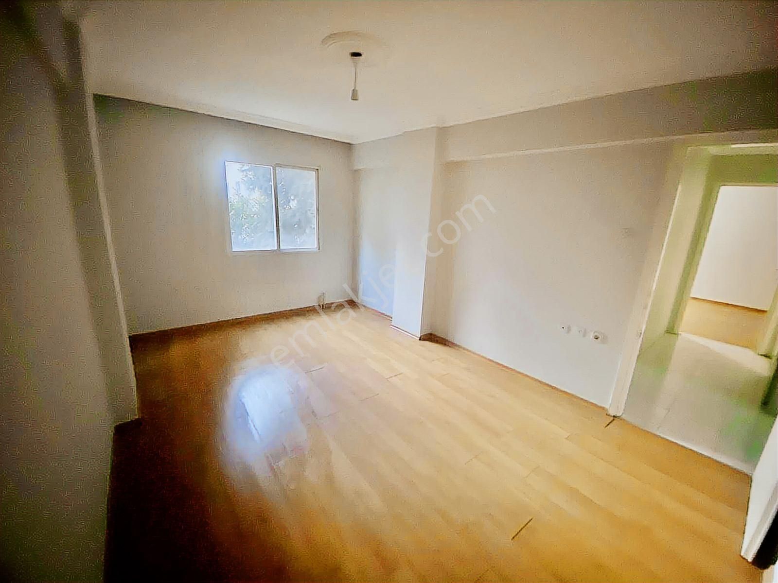 Nergiz Çarşıda İzban Yakını Kiralık 3+1 Daire - Görsel 6