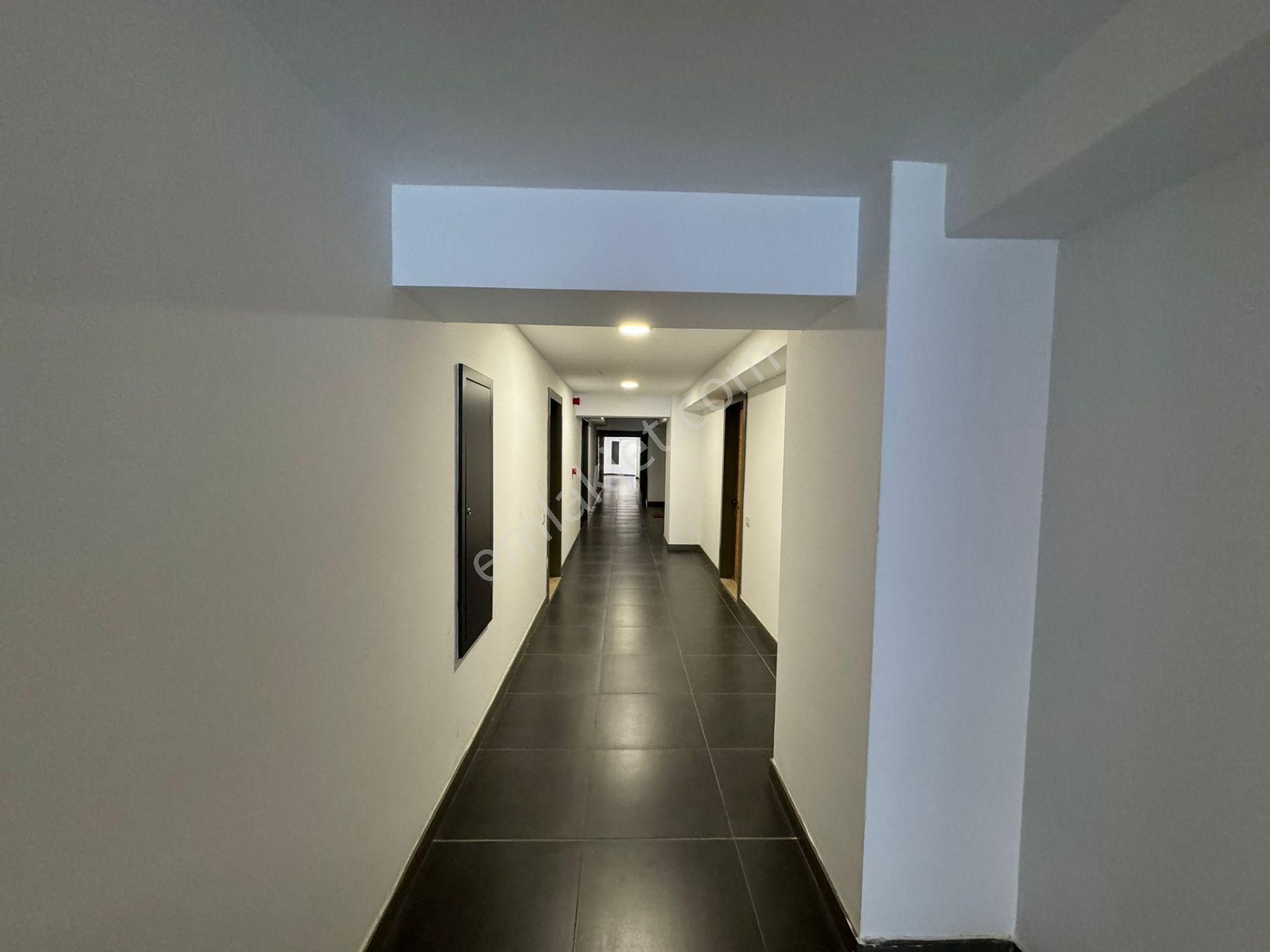 Bayraklı Ontan Rezidansta 1+1 Eşyalı Kiralık Daire - Görsel 29