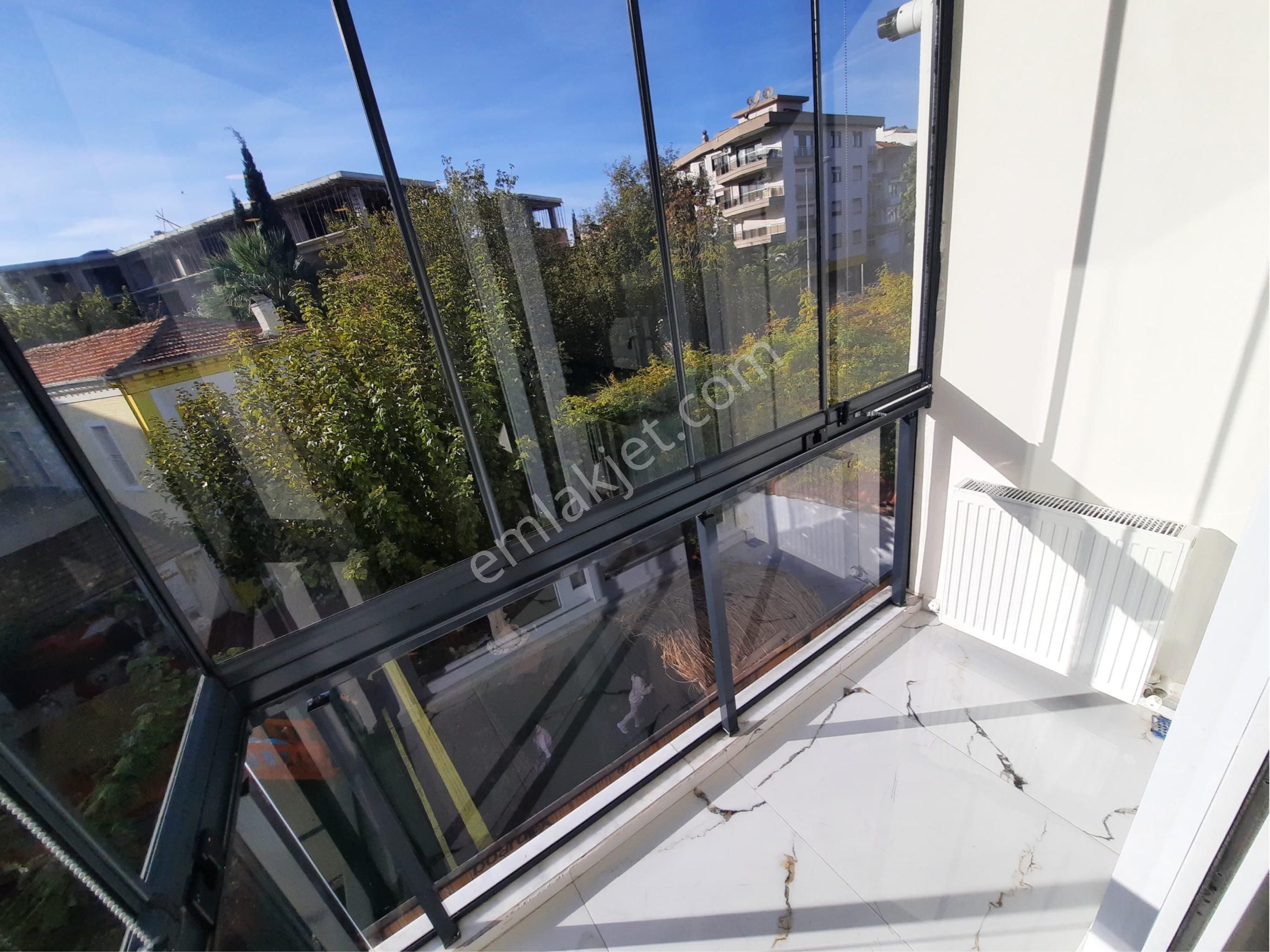 İzmir Güzelyalıda Satılık Lüks 3+1 - Görsel 11