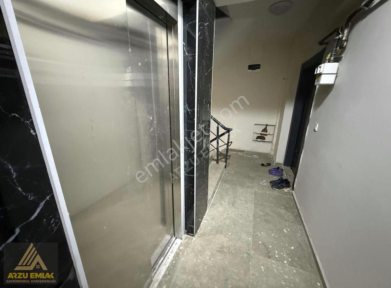 Arzu Emlaktan Esentepe Mah Satılık 2+1 Sıfır Asansörlü 90m2daire