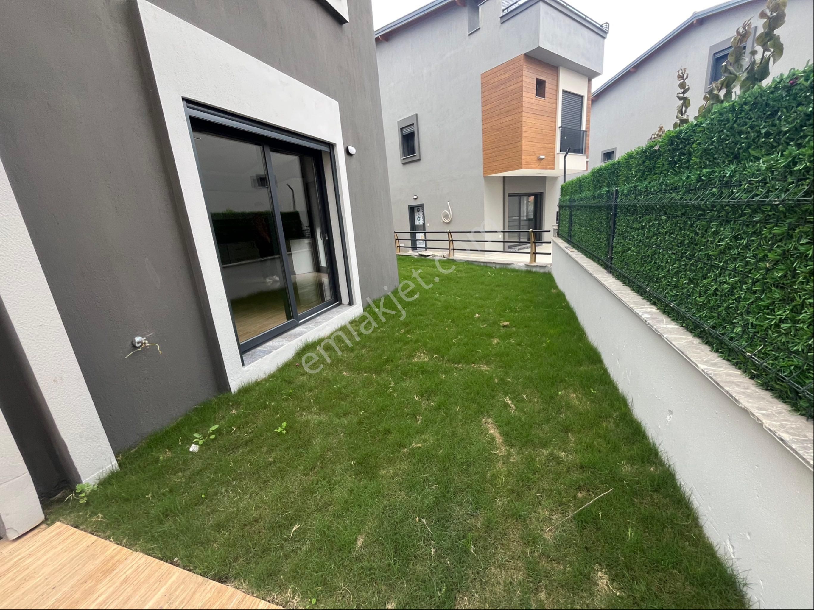 Özderede Merkezi Konumda Denize 400mt 3+1 Villa - Görsel 3