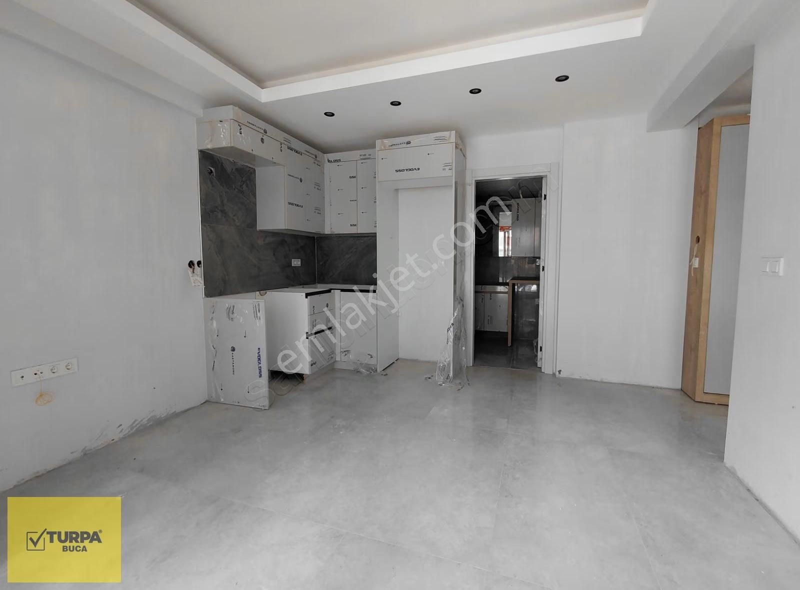 Turpa Buca'dan Satılık 1+1 Yerden Isıtmalı Sıfır Daire Efeler Mh - Görsel 11