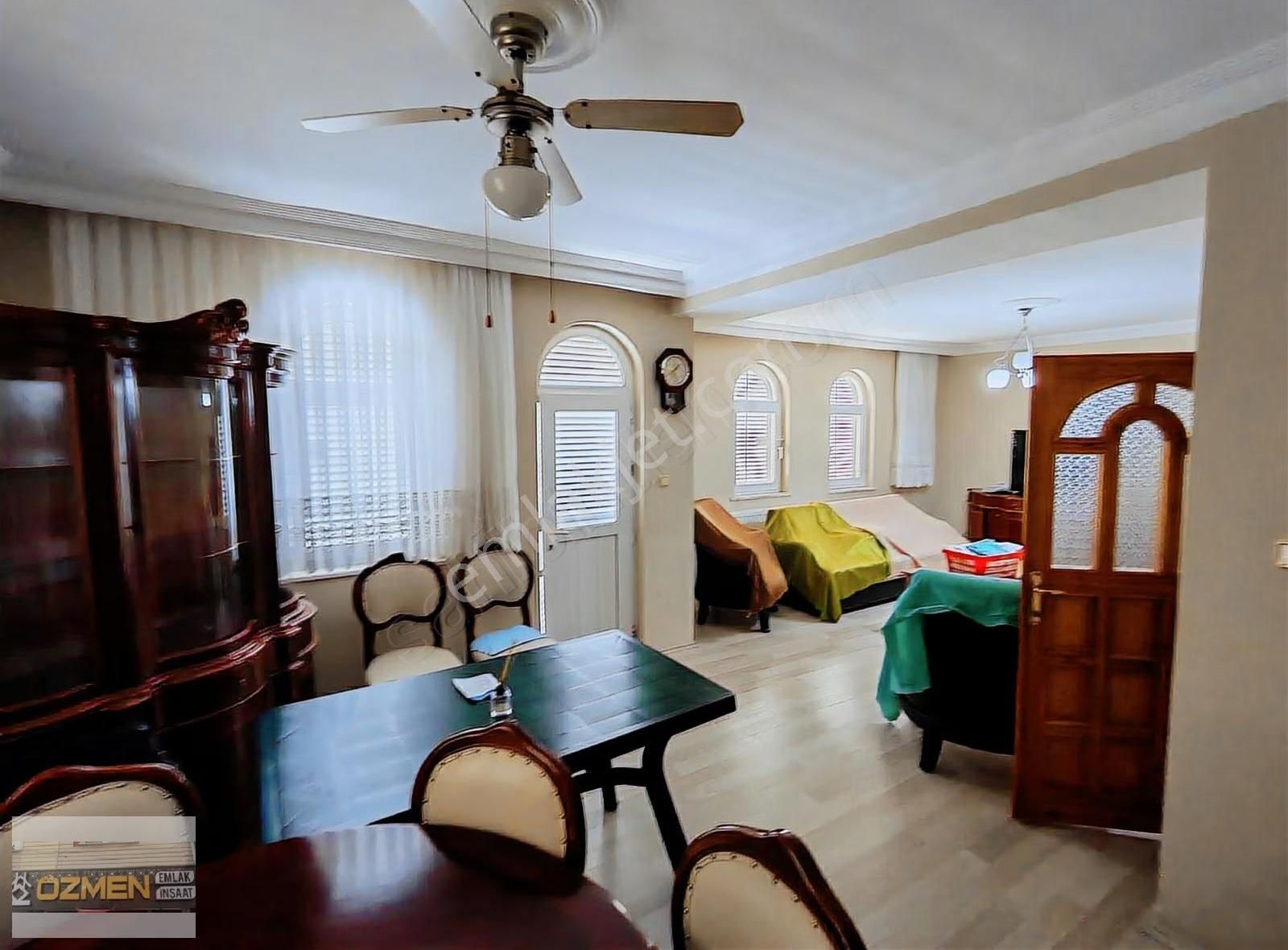 6+1 Tripleks Villa 277 M2 Arsa Üstünde Denize 60 Metre Fırsat - Görsel 18