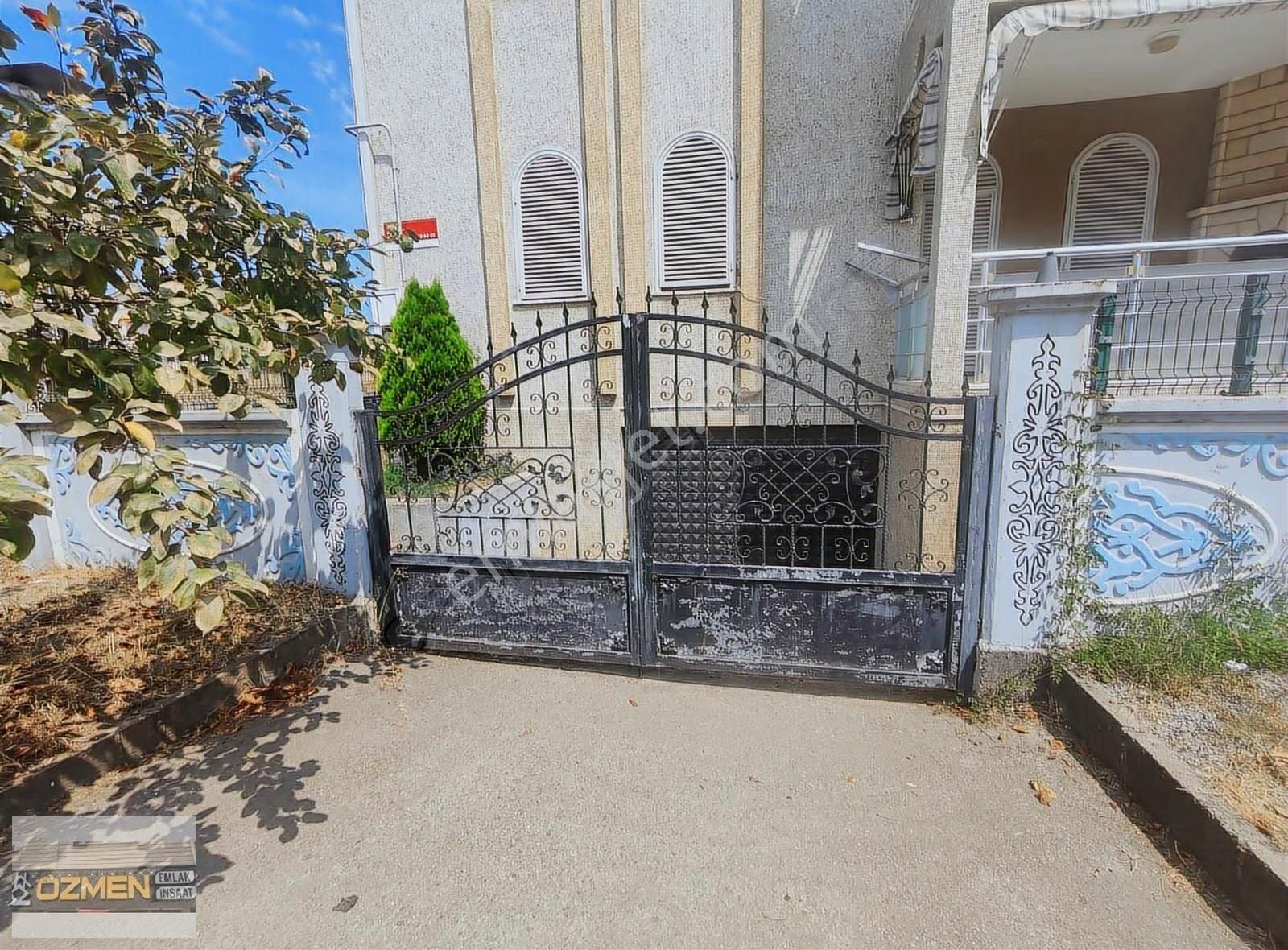 6+1 Tripleks Villa 277 M2 Arsa Üstünde Denize 60 Metre Fırsat - Görsel 13