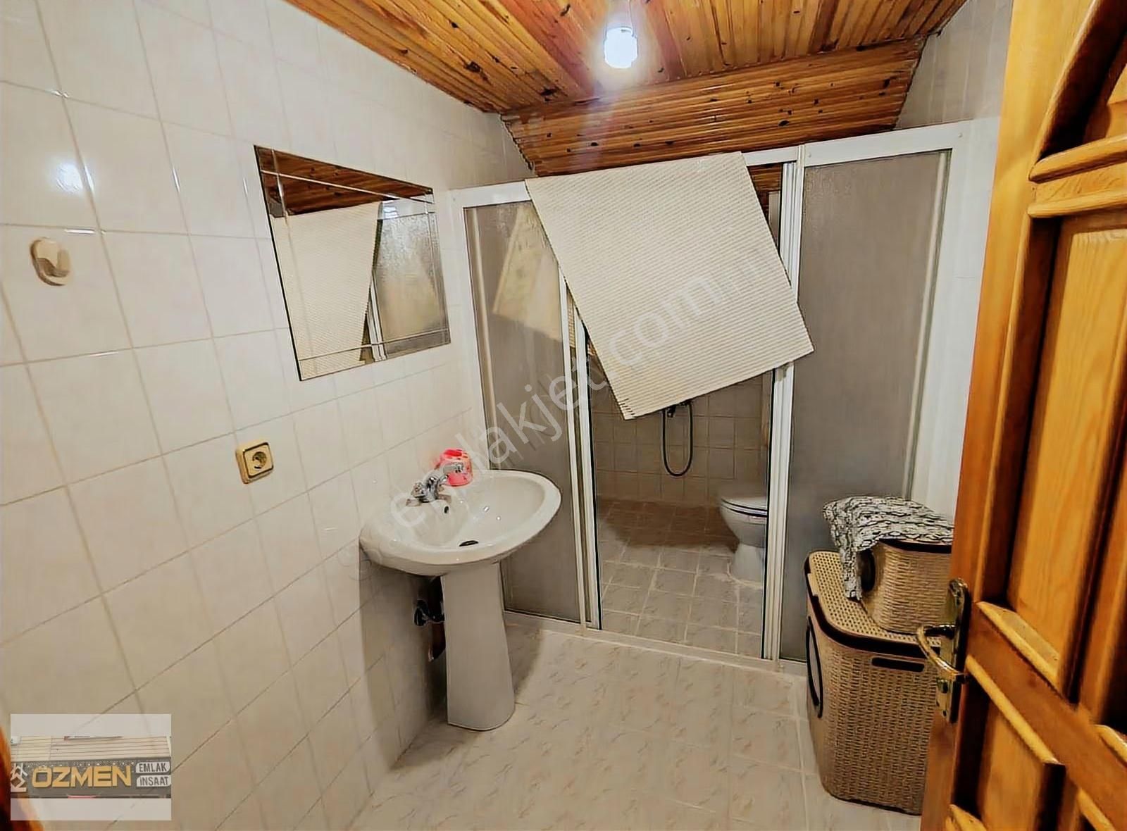 6+1 Tripleks Villa 277 M2 Arsa Üstünde Denize 60 Metre Fırsat - Görsel 11